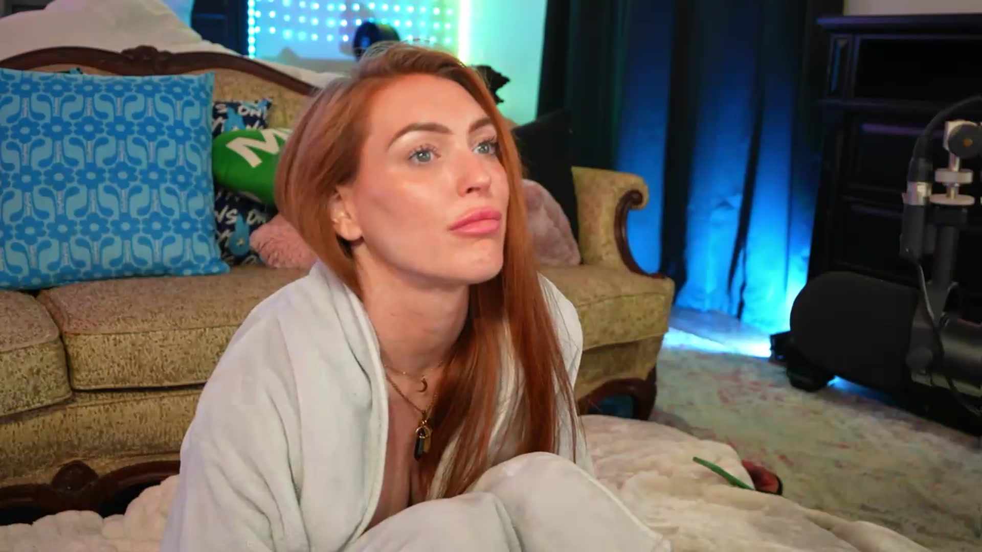 Gallery image thumbnail from JennyBlighe's myfreecams stream on, 07/02/2026, 11:26 image 8 of 20
