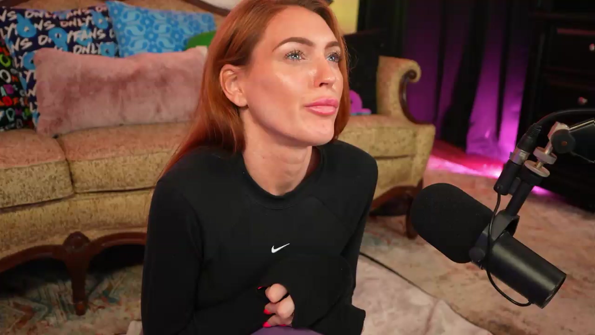 Gallery image thumbnail from JennyBlighe's myfreecams stream on, 07/03/2026, 24:44 image 13 of 20