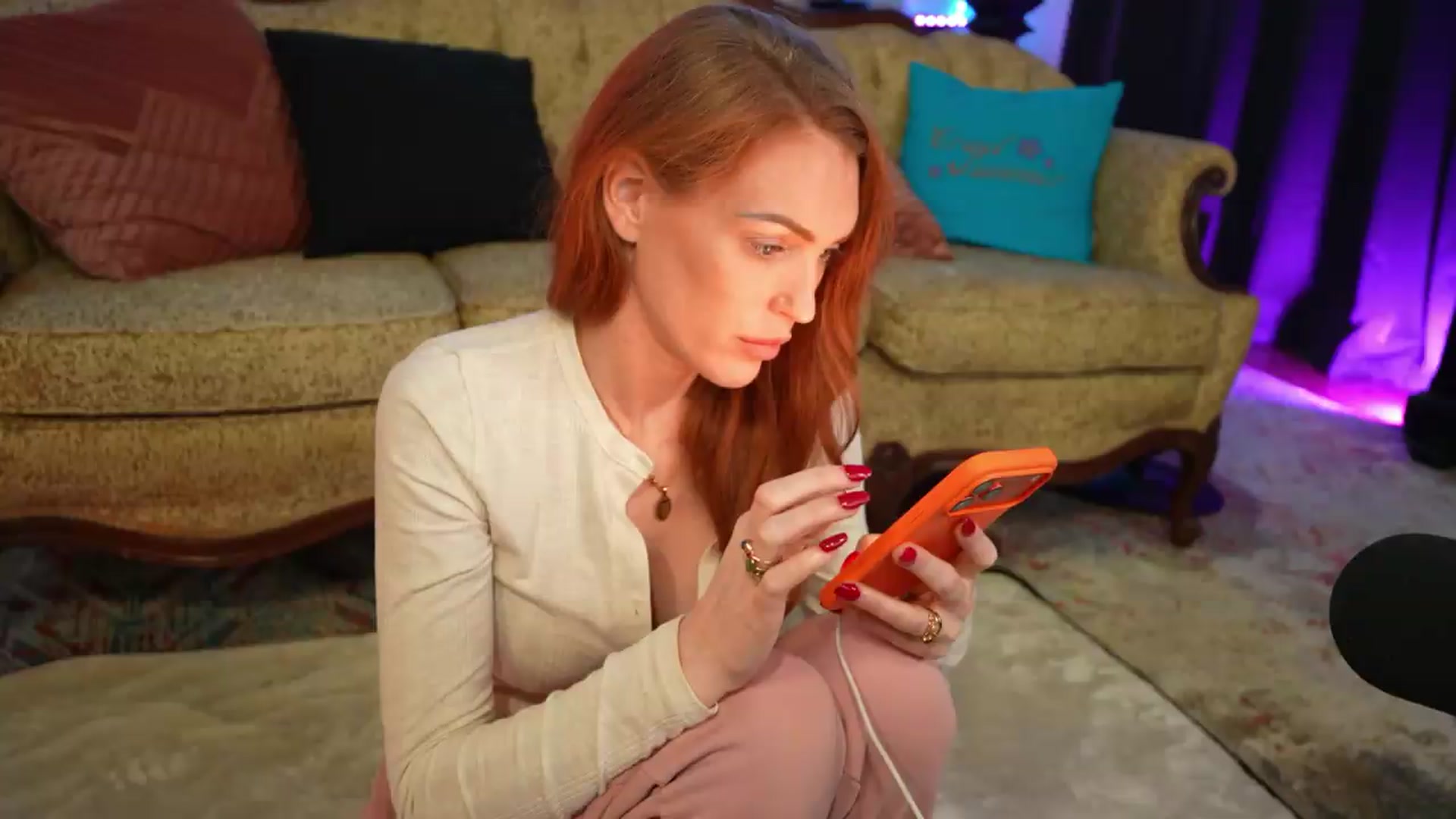 Gallery image thumbnail from JennyBlighe's myfreecams stream on, 07/18/2026, 10:16 image 3 of 20