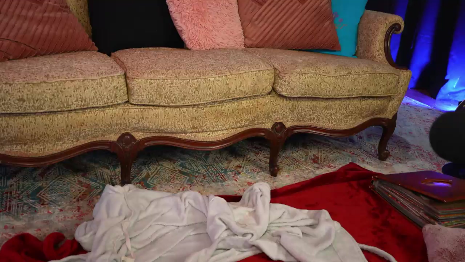 Gallery image thumbnail from JennyBlighe's myfreecams stream on, 07/22/2026, 12:37 image 12 of 20