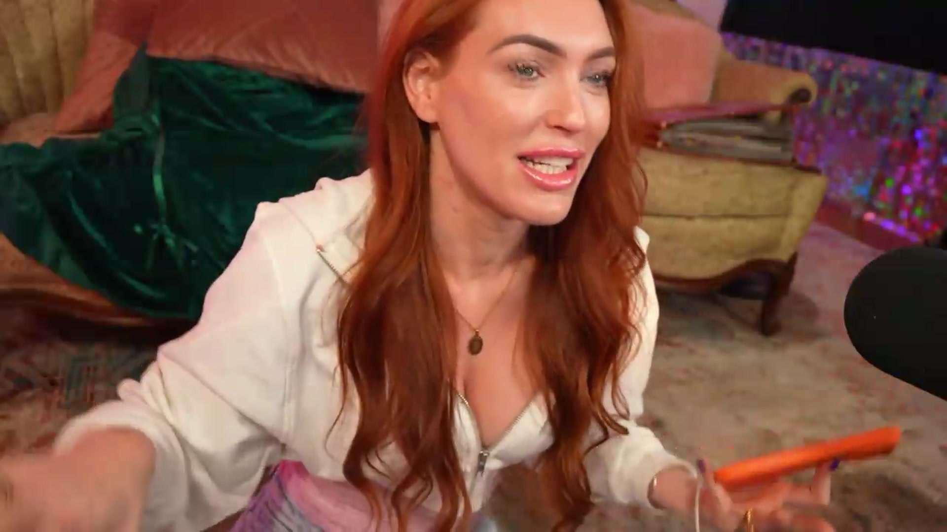 Gallery image thumbnail from JennyBlighe's myfreecams stream on, 08/04/2026, 05:33 image 9 of 20