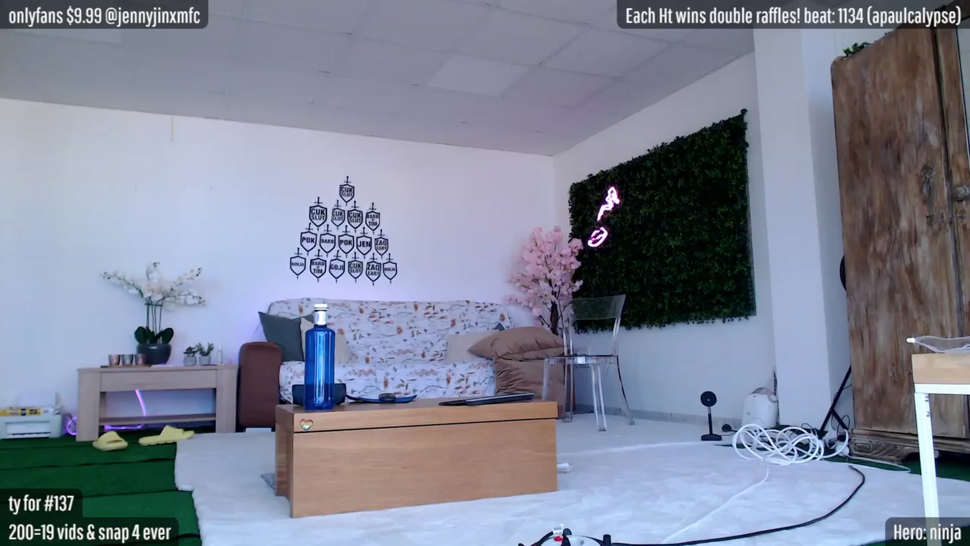 Gallery image thumbnail from JennyJinx's myfreecams stream on, 04/20/2023, 07:42 image 8 of 20
