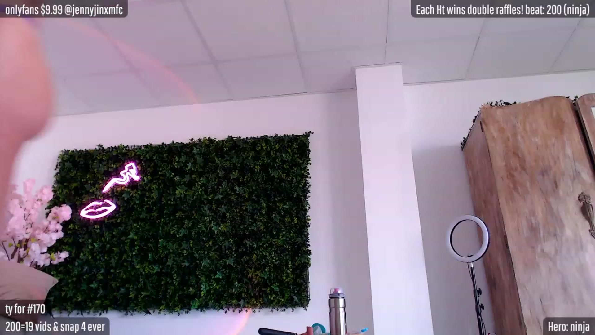Gallery image thumbnail from JennyJinx's myfreecams stream on, 04/24/2023, 08:52 image 14 of 20