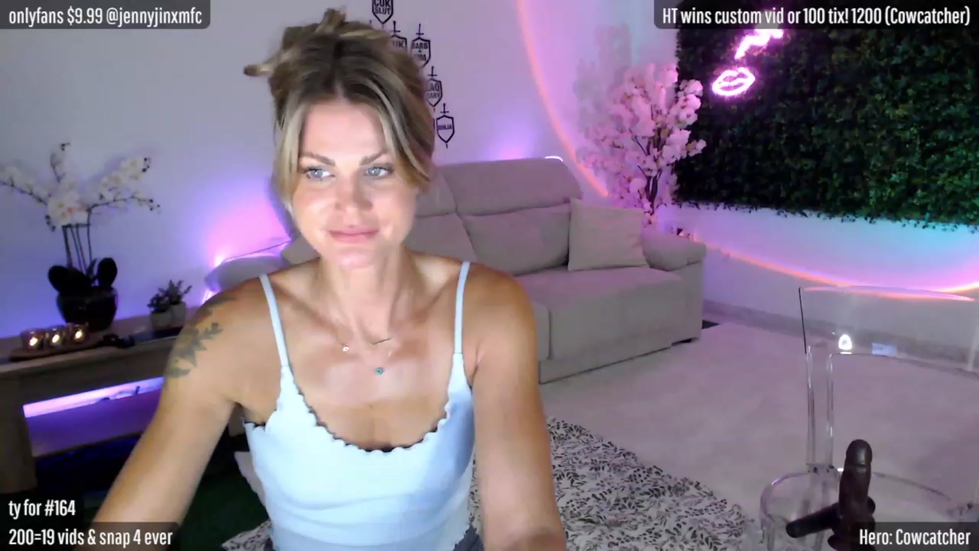 Gallery image thumbnail from JennyJinx's myfreecams stream on, 04/25/2023, 04:10 image 12 of 20