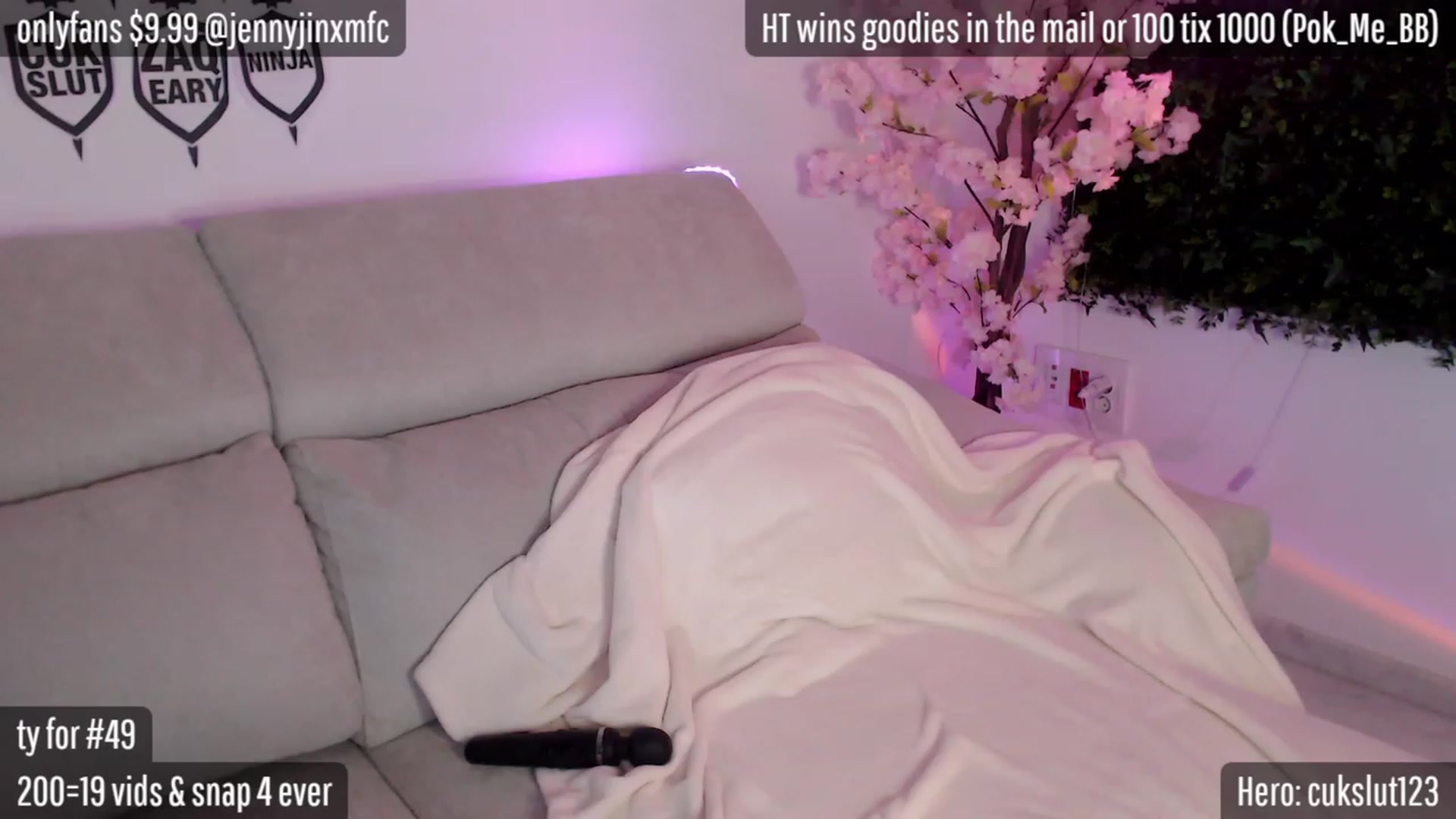 Gallery image thumbnail from JennyJinx's myfreecams stream on, 05/03/2023, 09:07 image 3 of 20