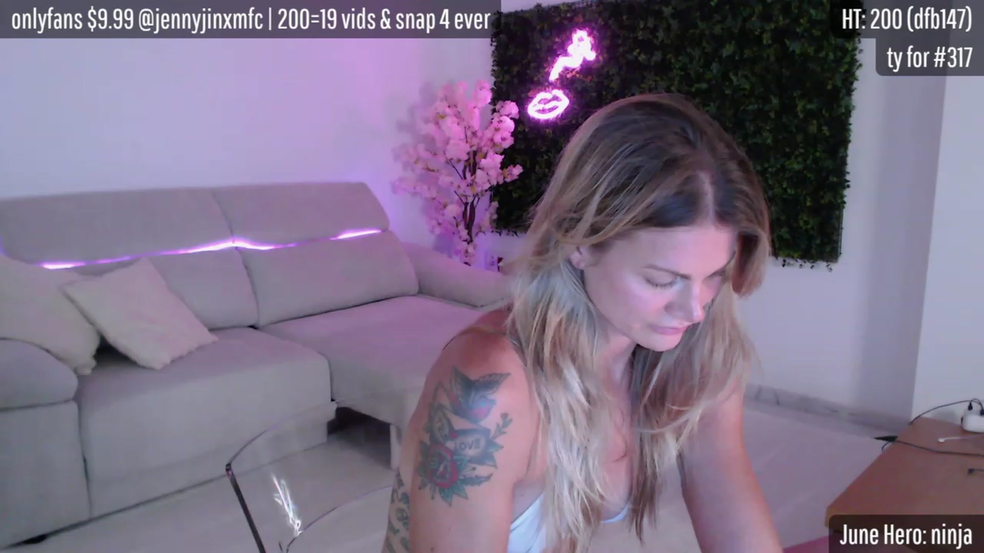 Gallery image thumbnail from JennyJinx's myfreecams stream on, 06/13/2023, 18:06 image 8 of 20