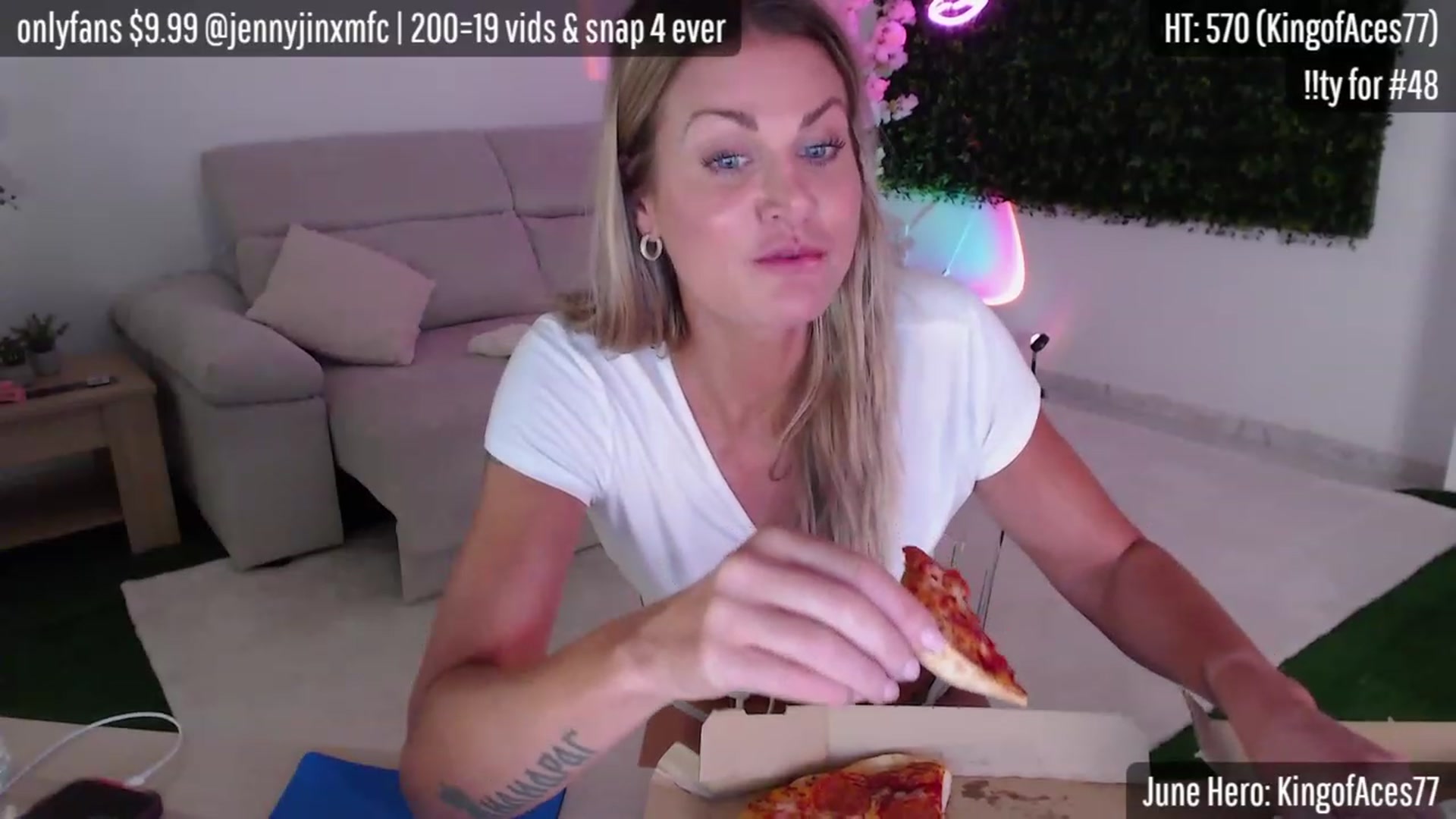 Gallery image thumbnail from JennyJinx's myfreecams stream on, 06/18/2023, 19:10 image 19 of 20