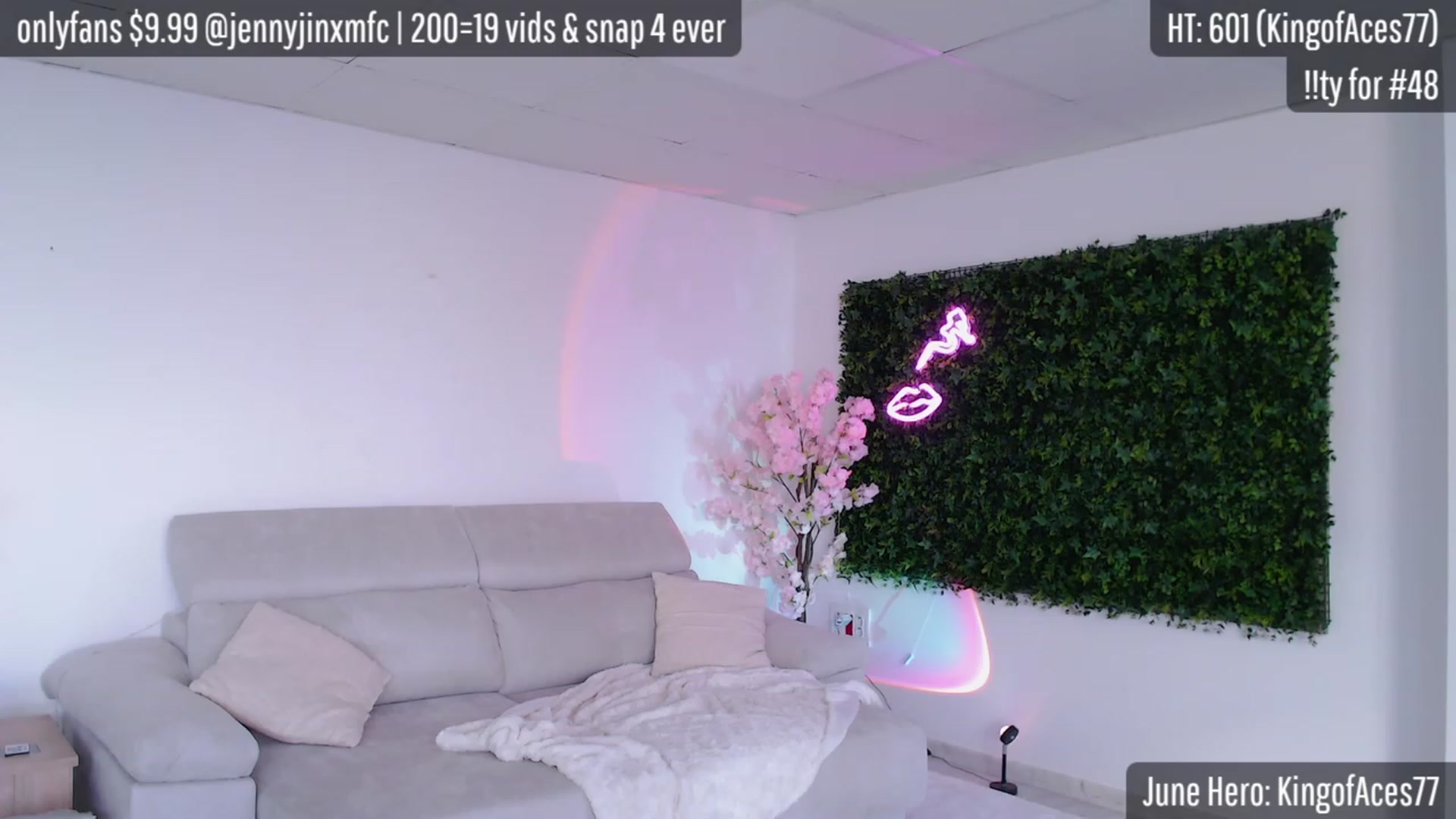 Gallery image thumbnail from JennyJinx's myfreecams stream on, 06/19/2023, 18:22 image 17 of 20
