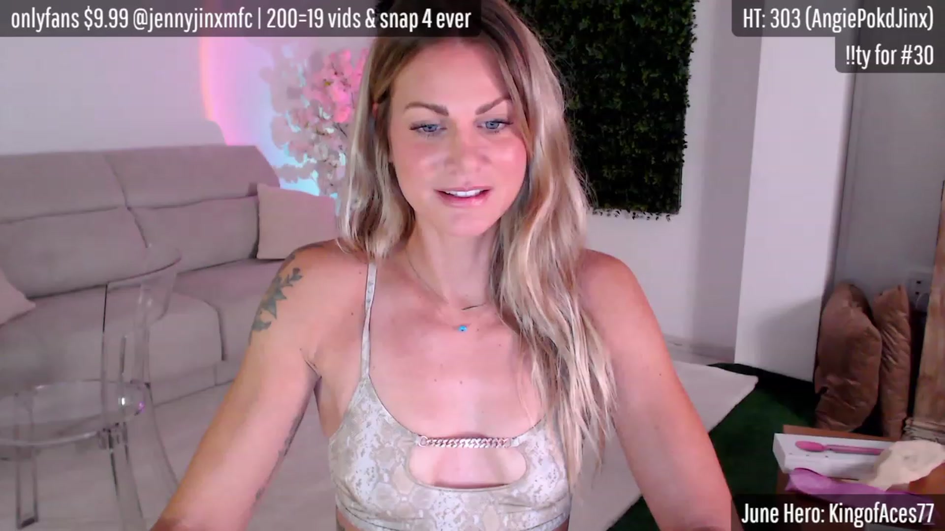 Gallery image thumbnail from JennyJinx's myfreecams stream on, 06/29/2023, 05:21 image 3 of 20