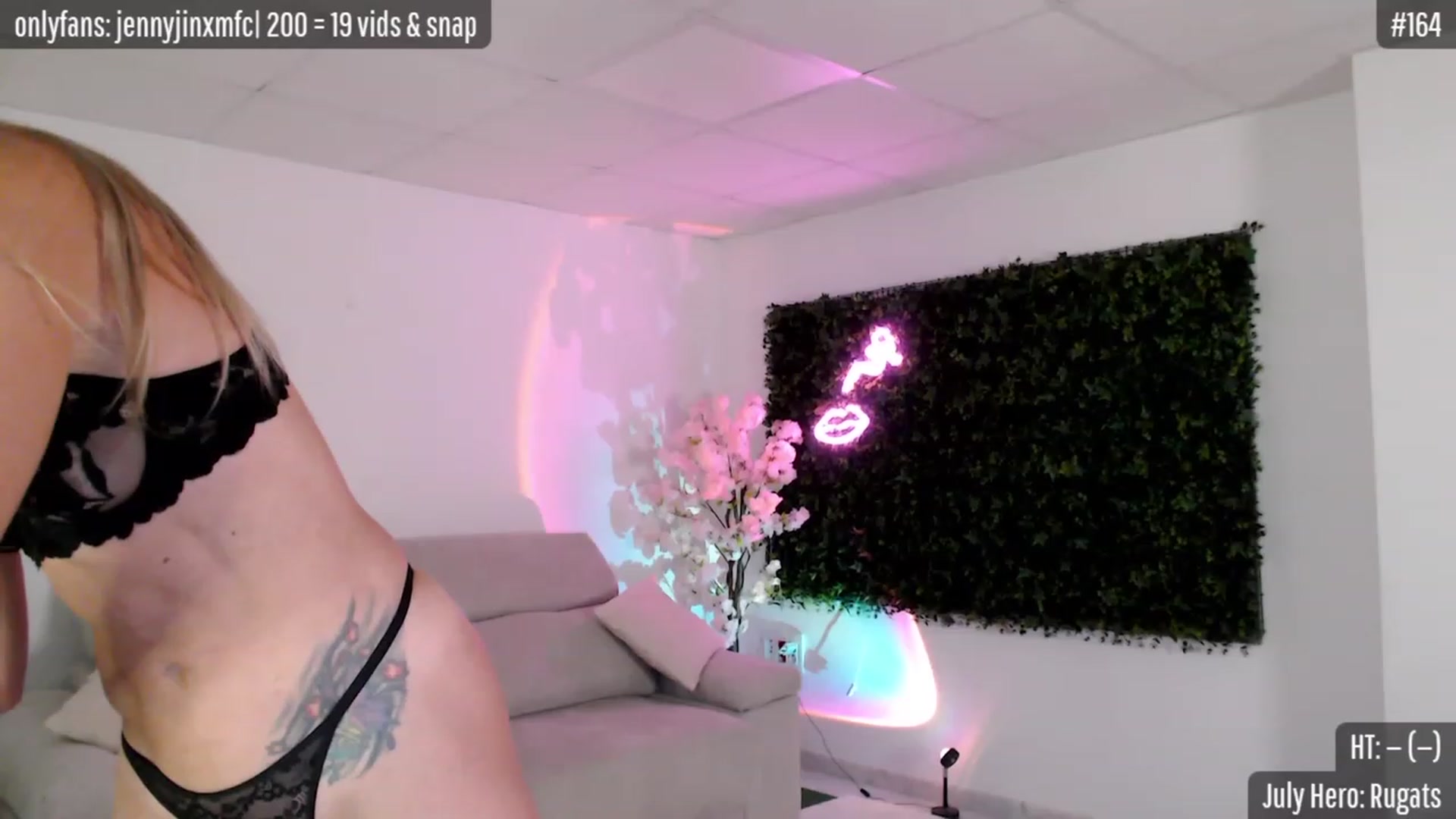 Gallery image thumbnail from JennyJinx's myfreecams stream on, 07/07/2023, 06:00 image 17 of 20