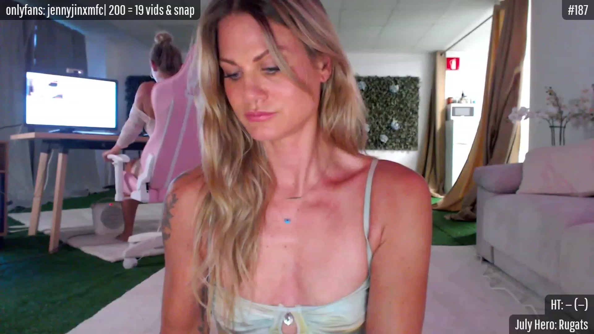 Gallery image thumbnail from JennyJinx's myfreecams stream on, 07/14/2023, 19:28 image 2 of 20