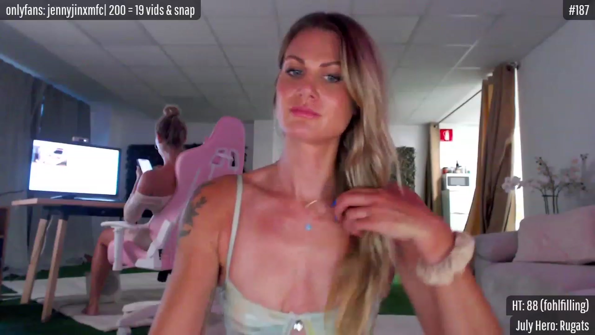 Gallery image thumbnail from JennyJinx's myfreecams stream on, 07/14/2023, 19:28 image 14 of 20