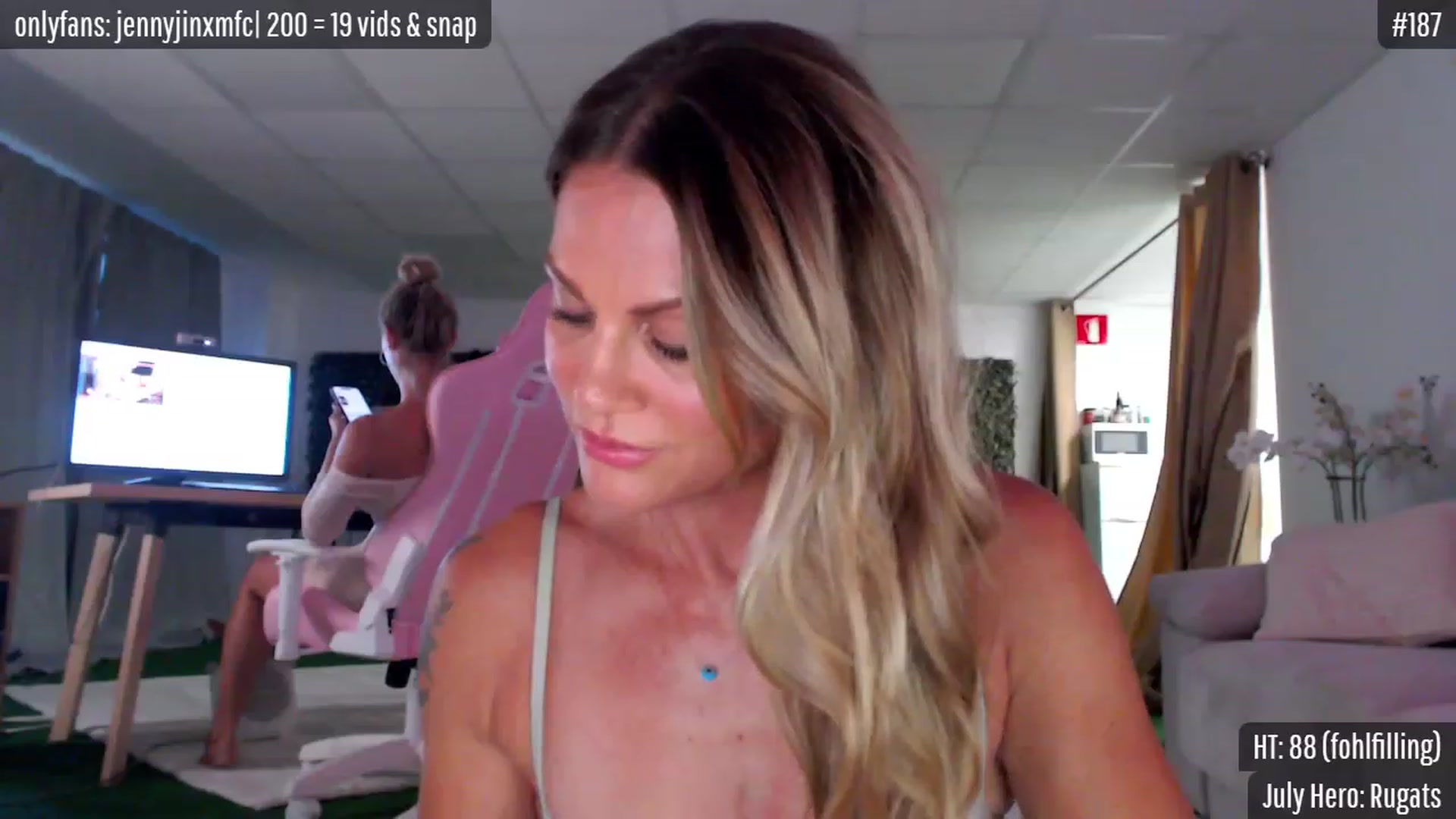 Gallery image thumbnail from JennyJinx's myfreecams stream on, 07/14/2023, 19:28 image 16 of 20