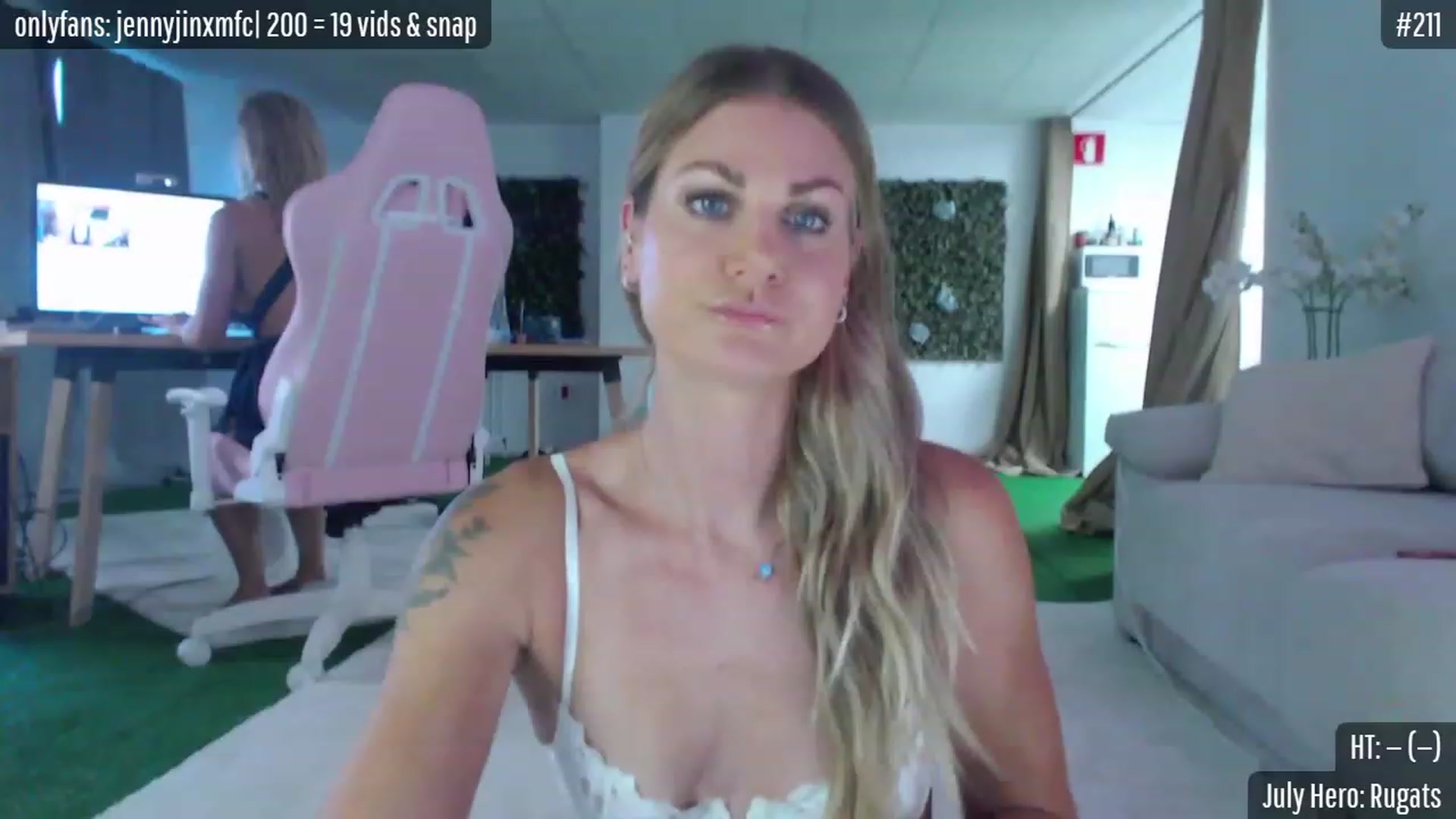 Gallery image thumbnail from JennyJinx's myfreecams stream on, 07/18/2023, 19:18 image 3 of 20