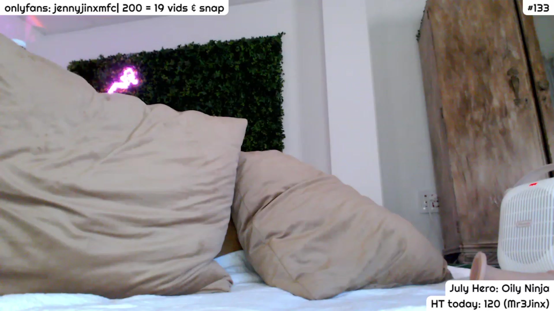Gallery image thumbnail from JennyJinx's myfreecams stream on, 07/31/2023, 23:24 image 10 of 20