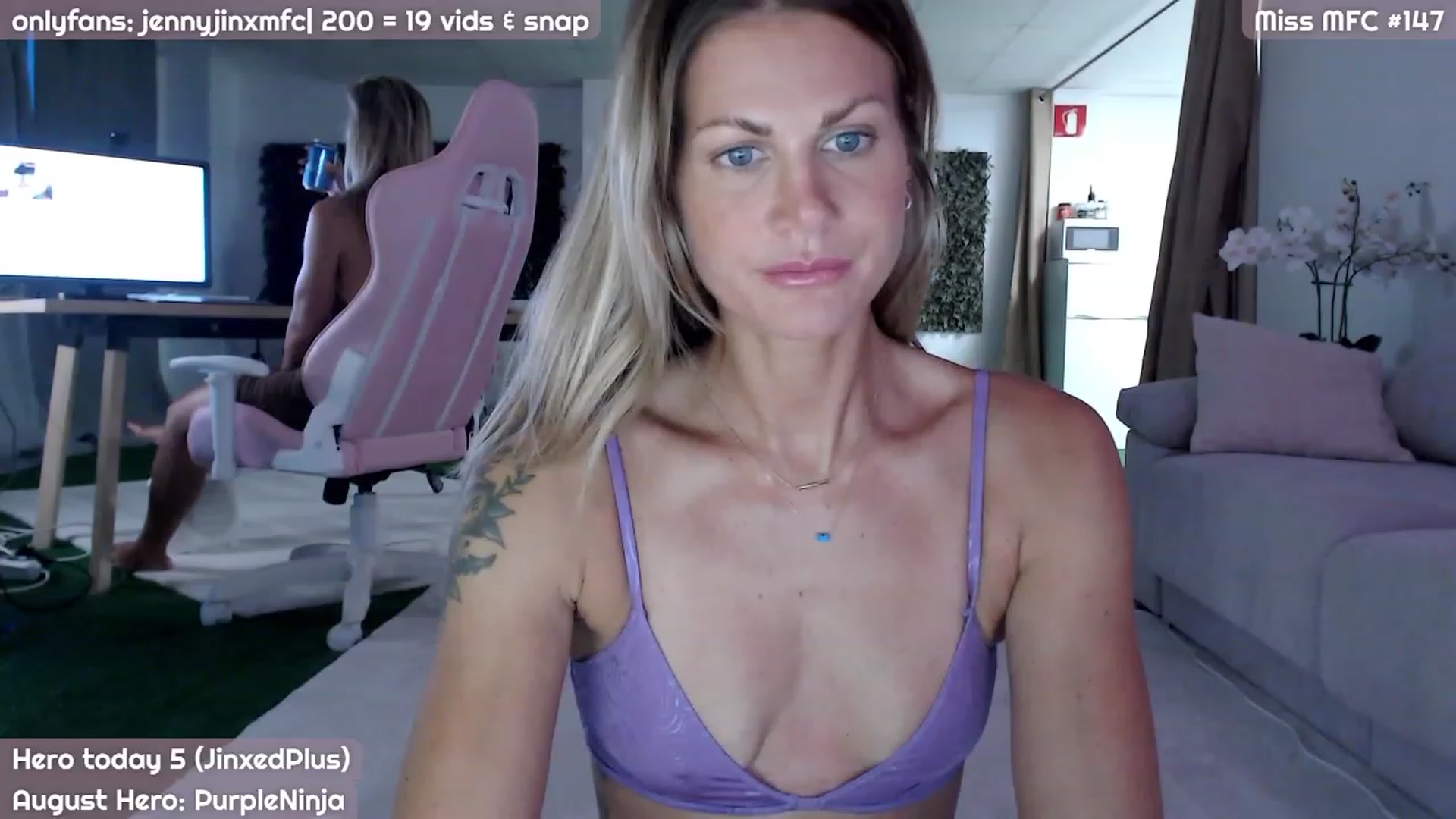 Gallery image thumbnail from JennyJinx's myfreecams stream on, 08/03/2023, 20:33 image 2 of 20