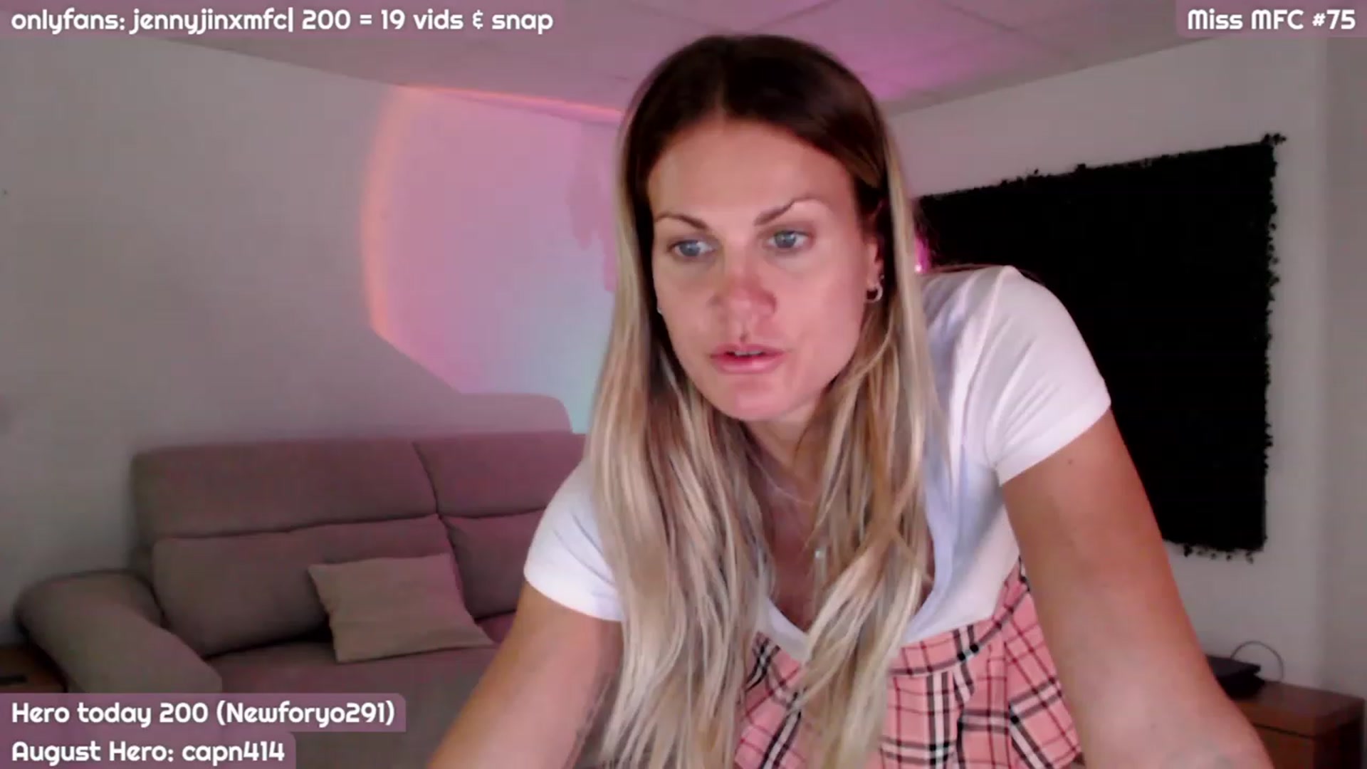 Gallery image thumbnail from JennyJinx's myfreecams stream on, 08/12/2023, 21:20 image 14 of 20