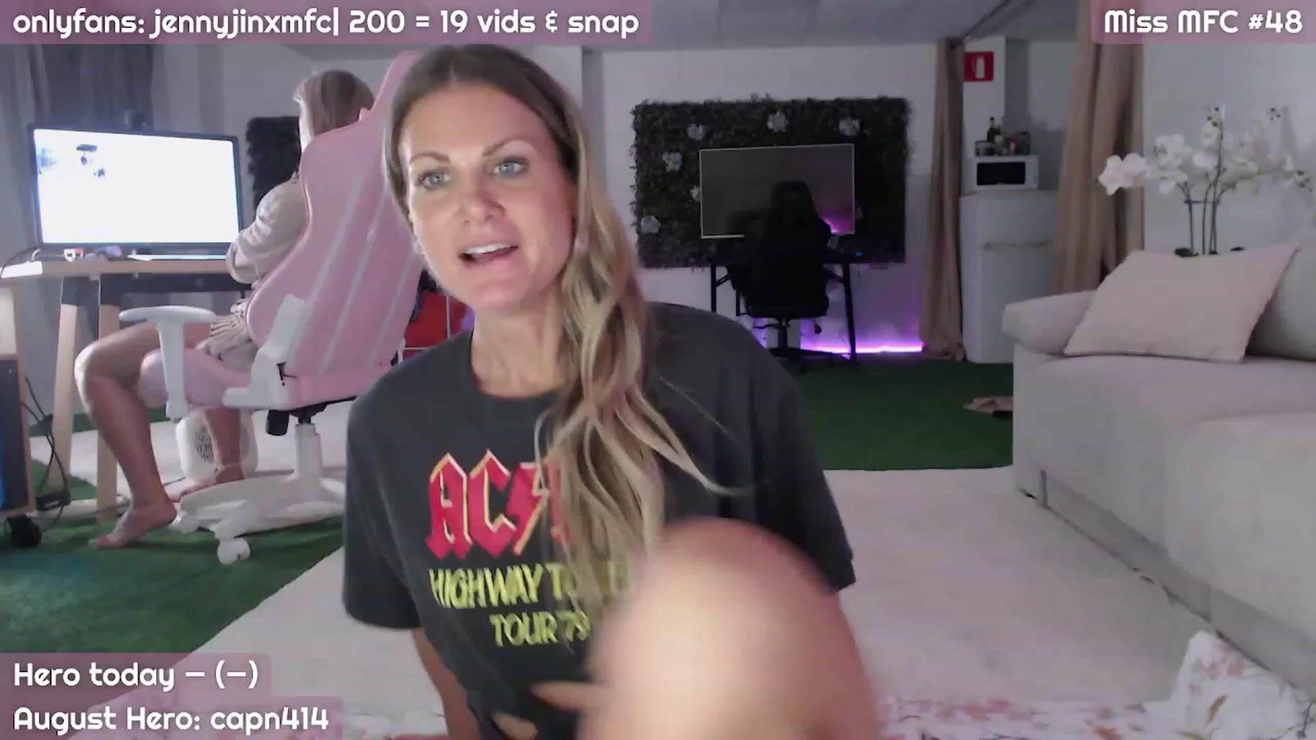 Gallery image thumbnail from JennyJinx's myfreecams stream on, 08/21/2023, 22:08 image 2 of 20