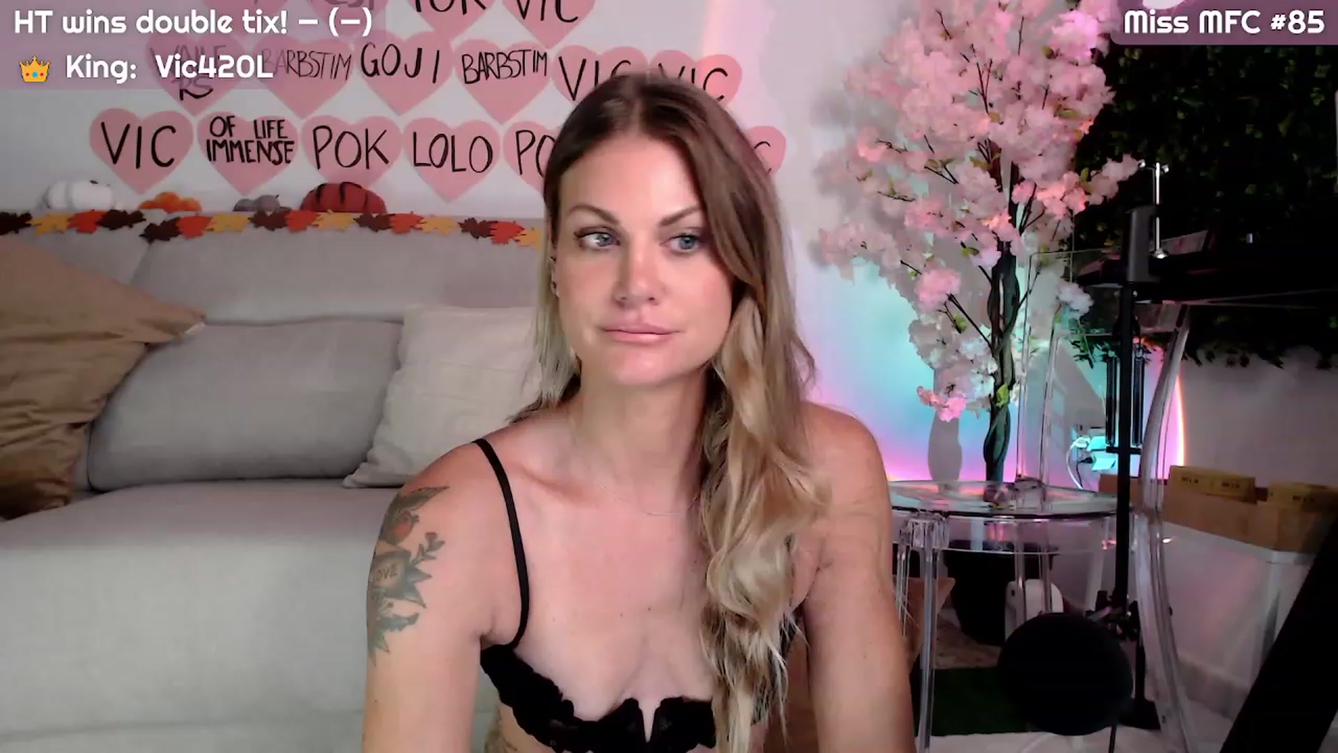 Gallery image thumbnail from JennyJinx's myfreecams stream on, 10/22/2023, 06:24 image 1 of 20