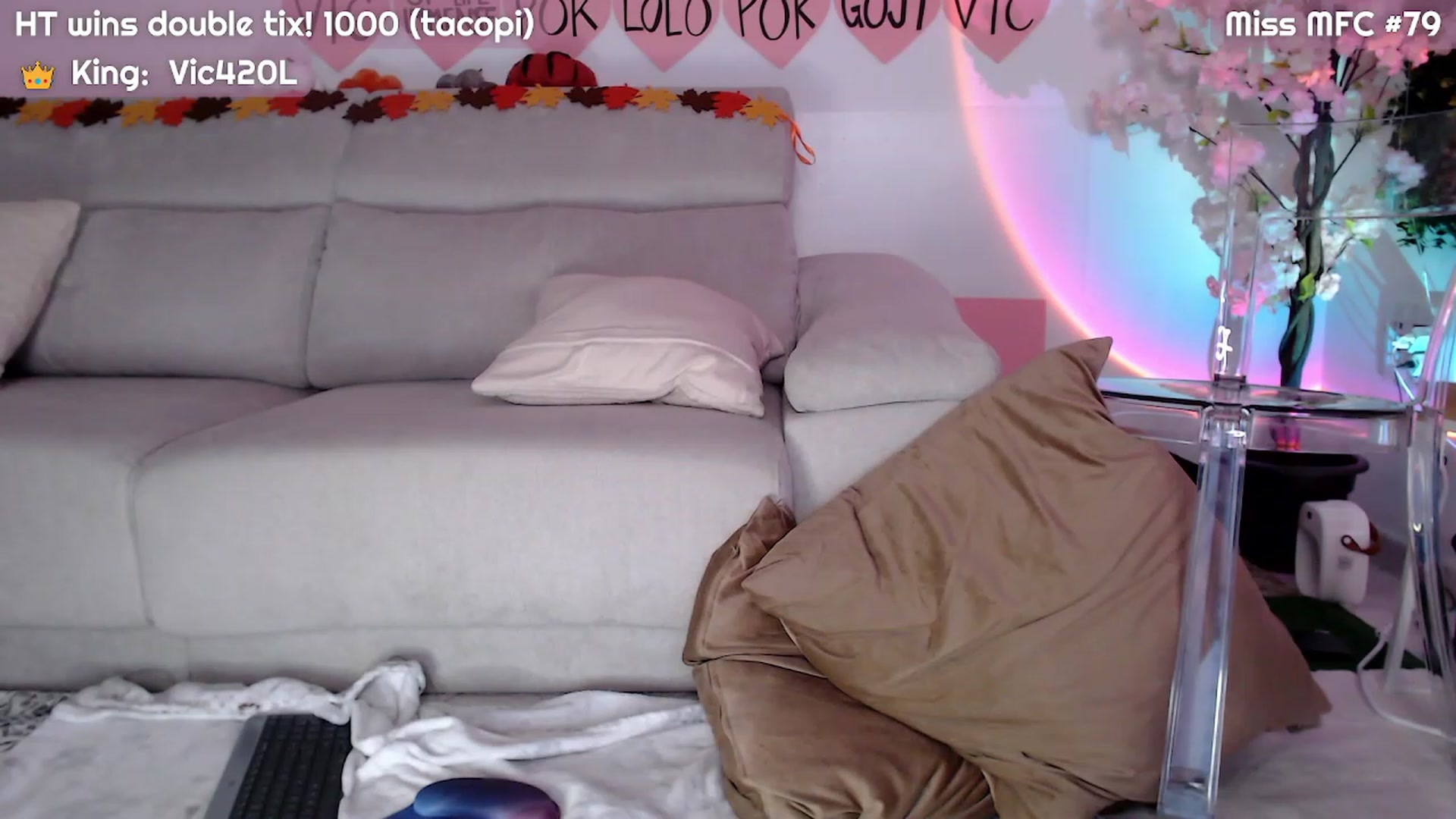 Gallery image thumbnail from JennyJinx's myfreecams stream on, 10/23/2023, 05:45 image 13 of 20