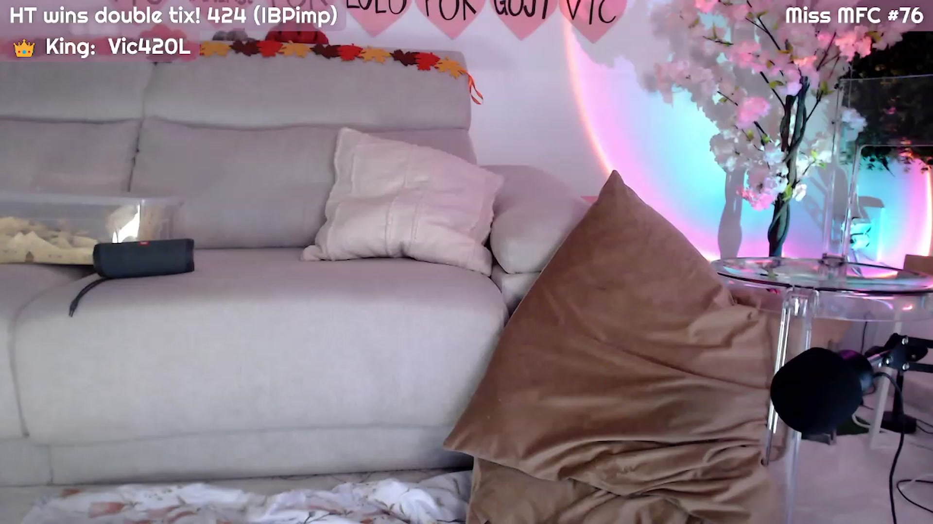 Gallery image thumbnail from JennyJinx's myfreecams stream on, 10/25/2023, 06:00 image 12 of 20