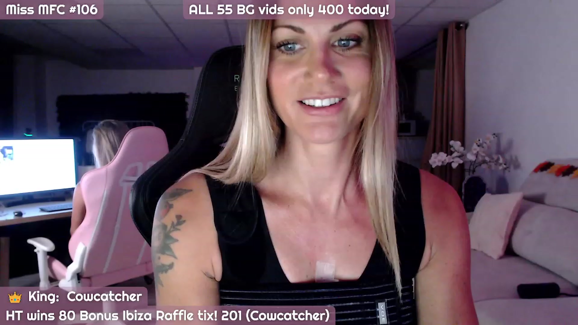 Gallery image thumbnail from JennyJinx's myfreecams stream on, 10/31/2023, 05:00 image 9 of 20