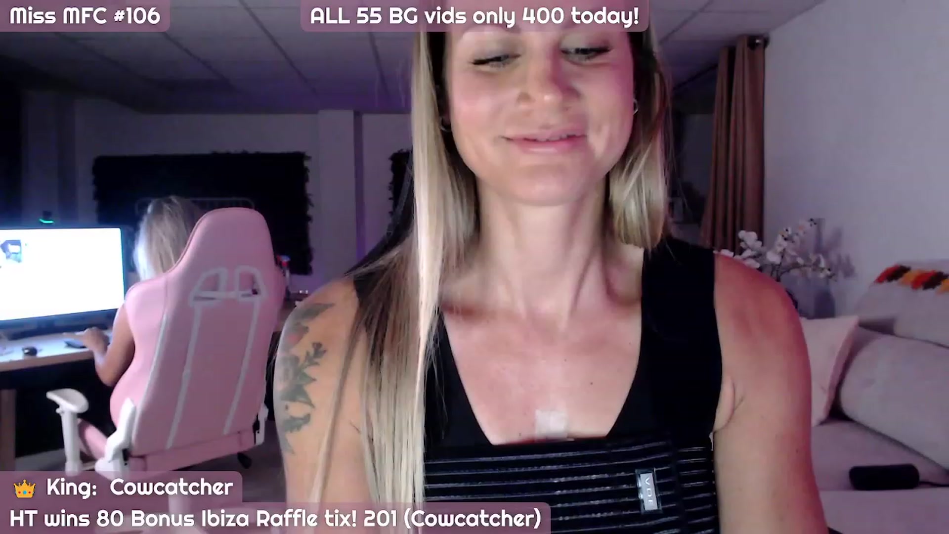 Gallery image thumbnail from JennyJinx's myfreecams stream on, 10/31/2023, 05:00 image 8 of 20