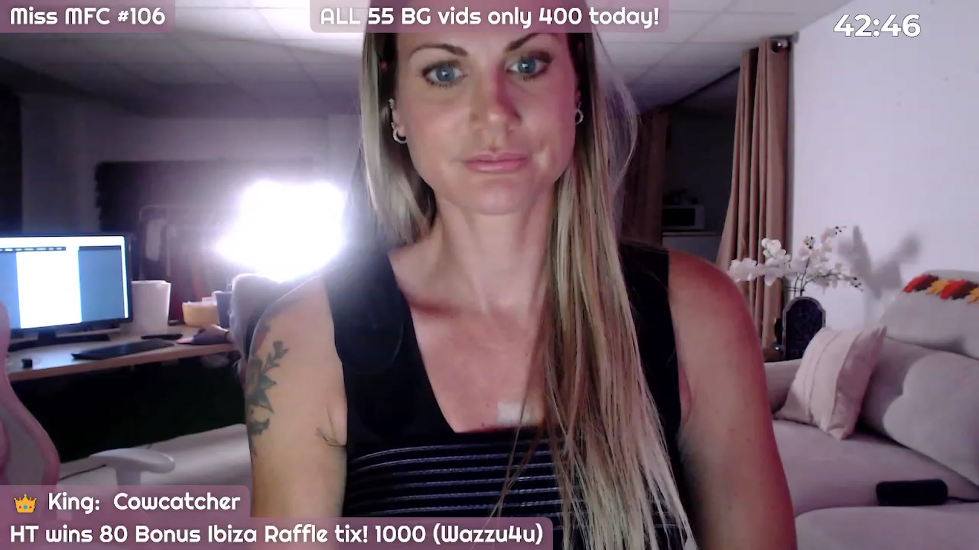 Gallery image thumbnail from JennyJinx's myfreecams stream on, 10/31/2023, 05:00 image 15 of 20