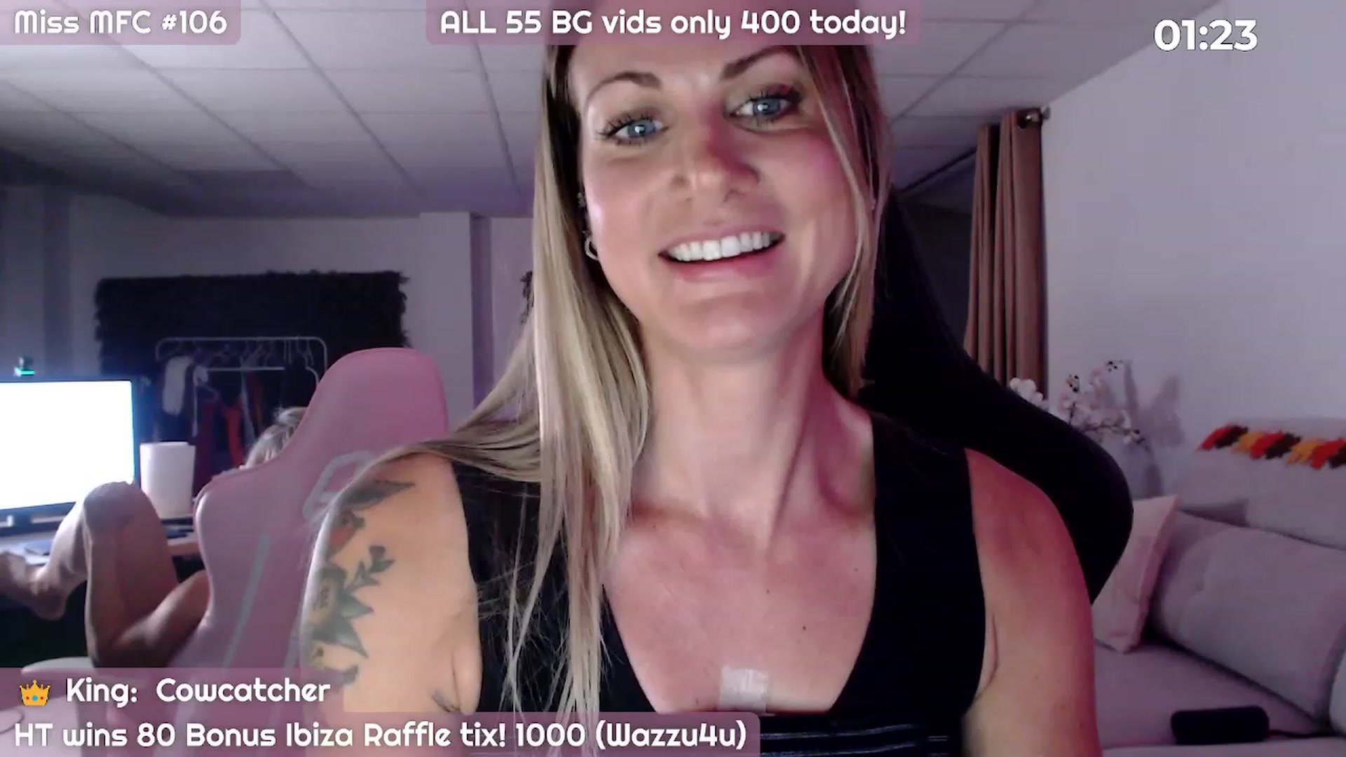 Gallery image thumbnail from JennyJinx's myfreecams stream on, 10/31/2023, 06:13 image 4 of 20