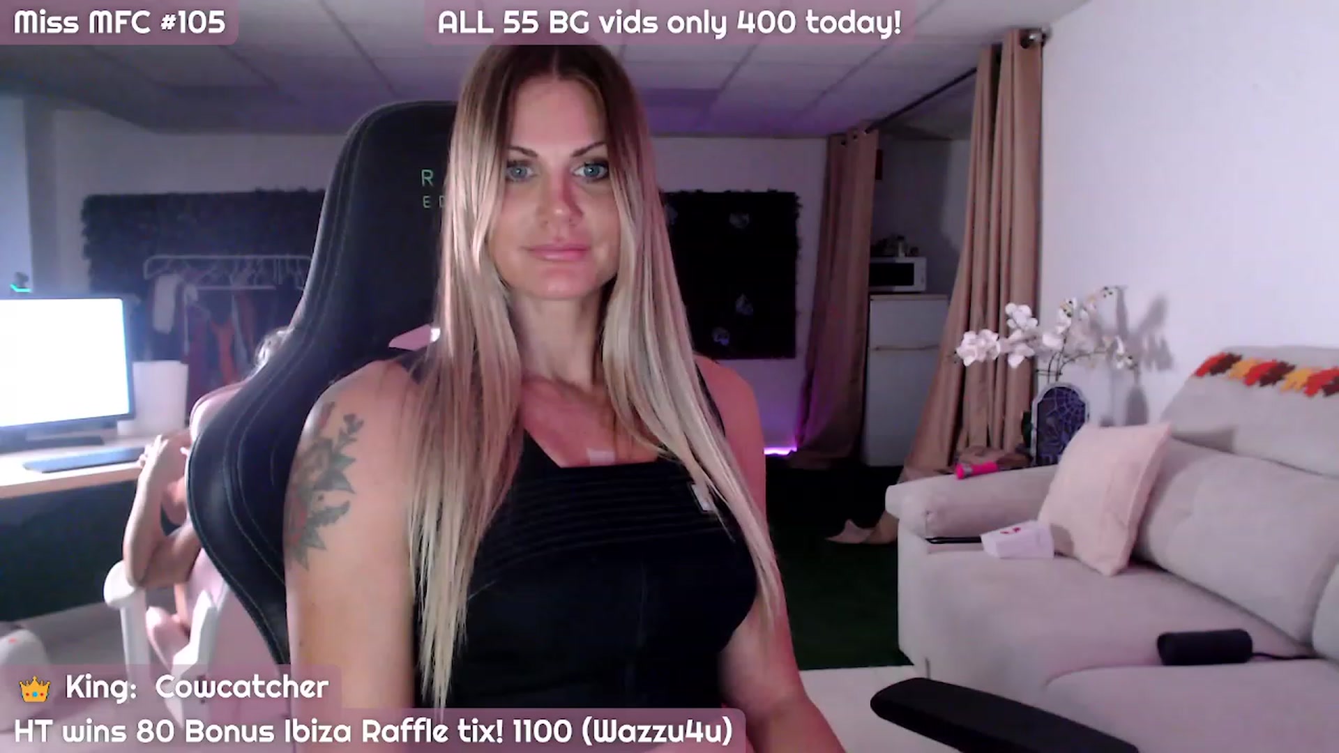 Gallery image thumbnail from JennyJinx's myfreecams stream on, 10/31/2023, 07:07 image 9 of 20