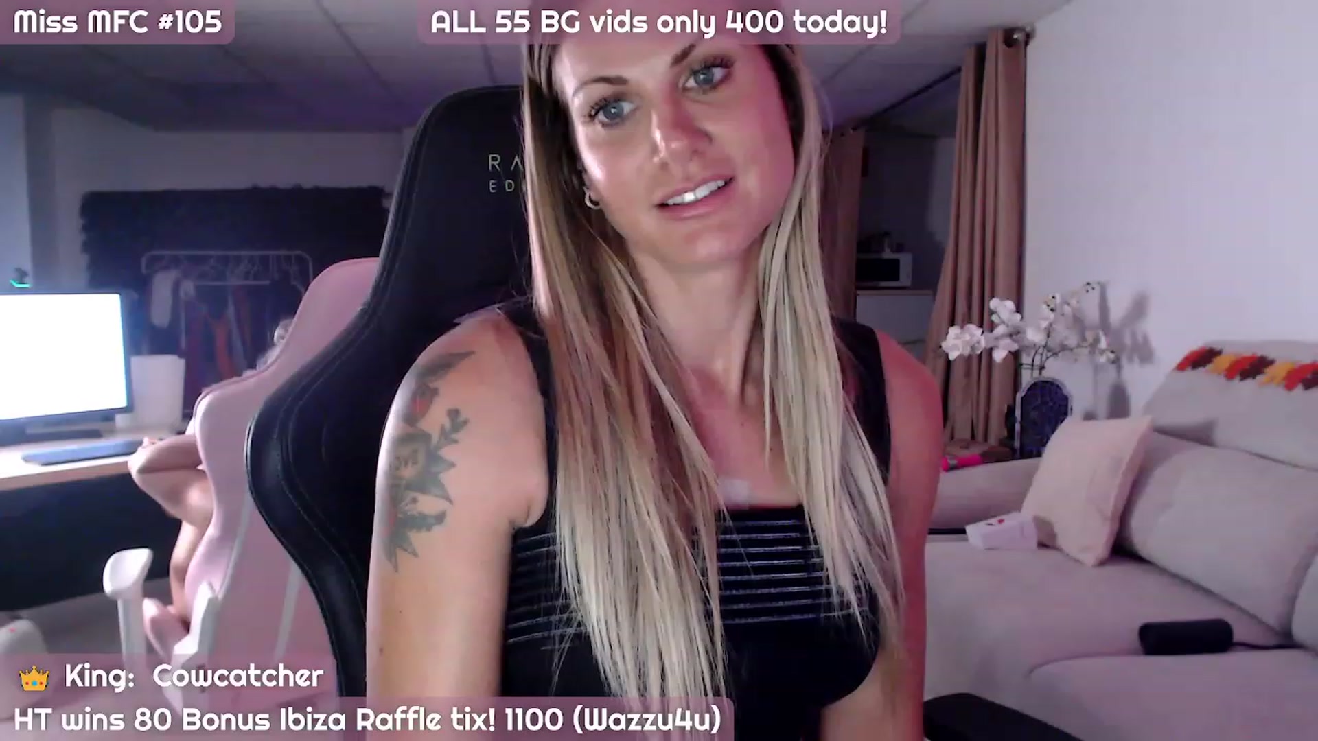 Gallery image thumbnail from JennyJinx's myfreecams stream on, 10/31/2023, 07:07 image 8 of 20
