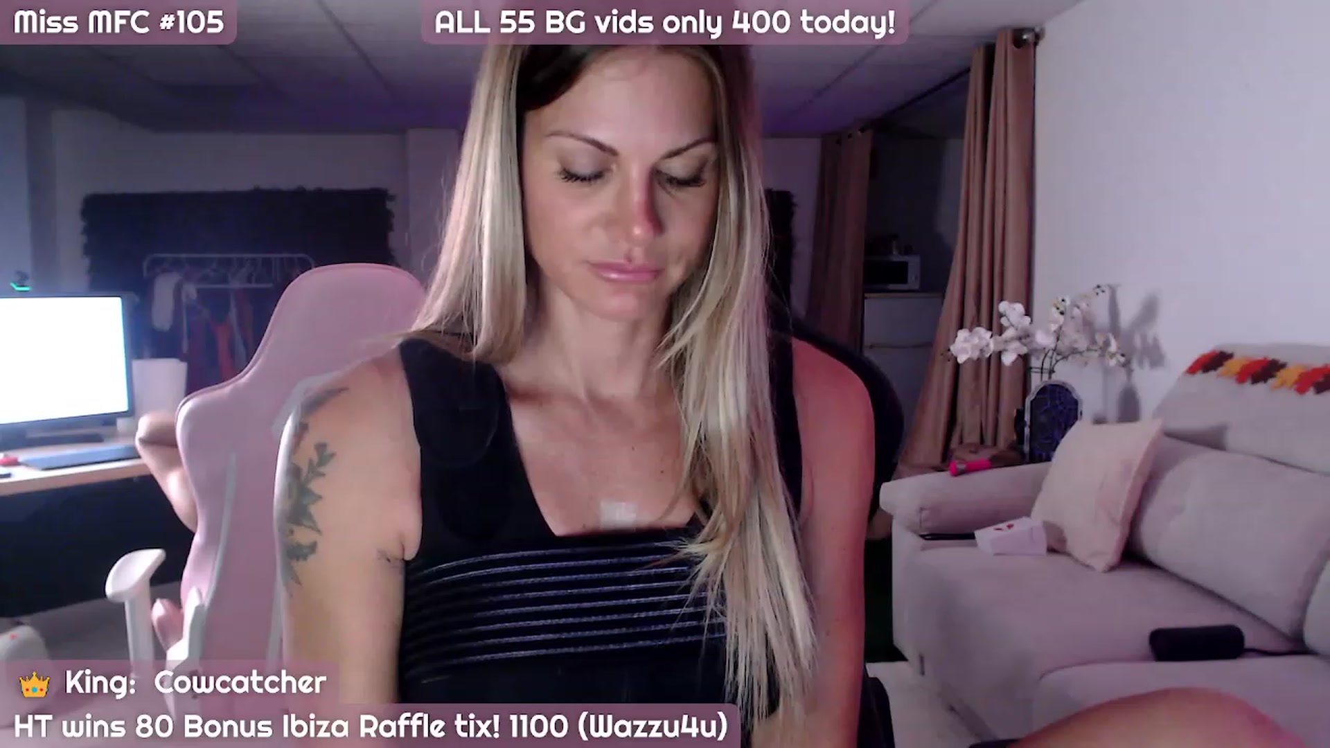 Gallery image thumbnail from JennyJinx's myfreecams stream on, 10/31/2023, 07:07 image 4 of 20