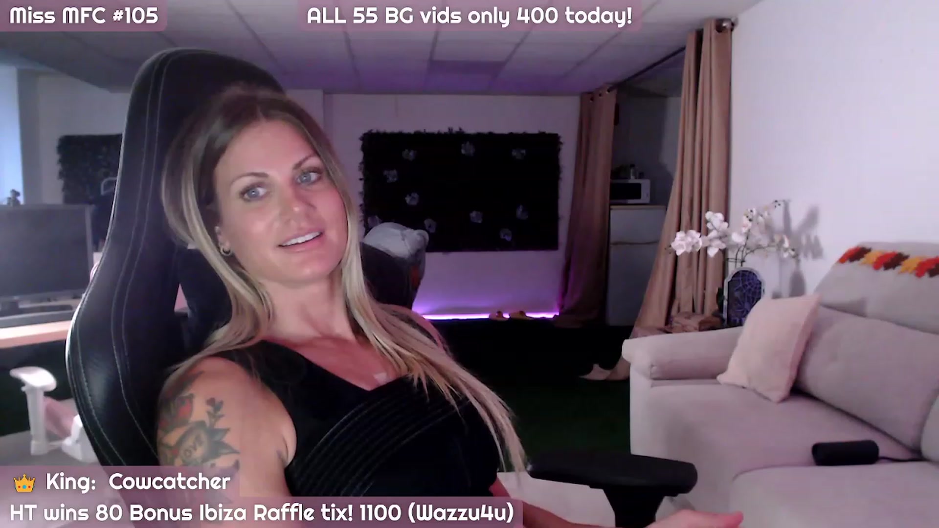 Gallery image thumbnail from JennyJinx's myfreecams stream on, 10/31/2023, 07:07 image 18 of 20