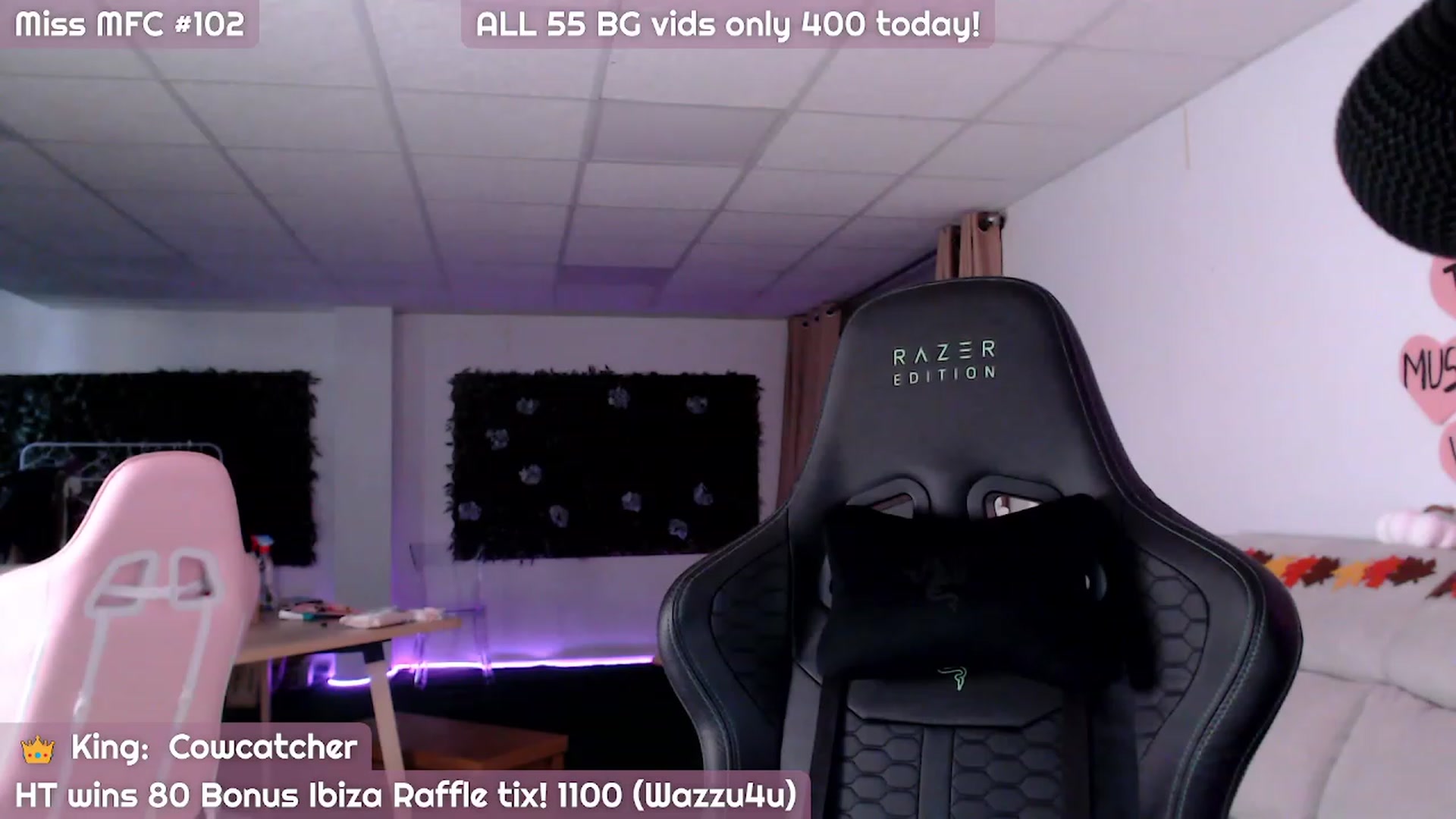 Gallery image thumbnail from JennyJinx's myfreecams stream on, 10/31/2023, 09:48 image 13 of 20