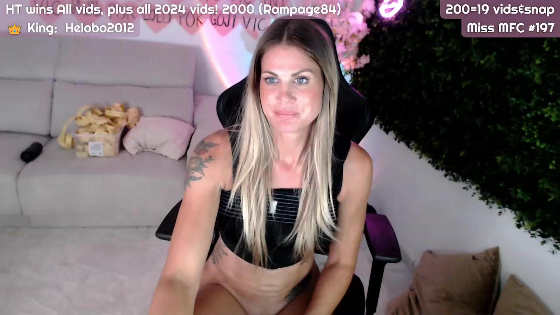Gallery image thumbnail from JennyJinx's myfreecams stream on, 11/05/2023, 09:06 image 8 of 20