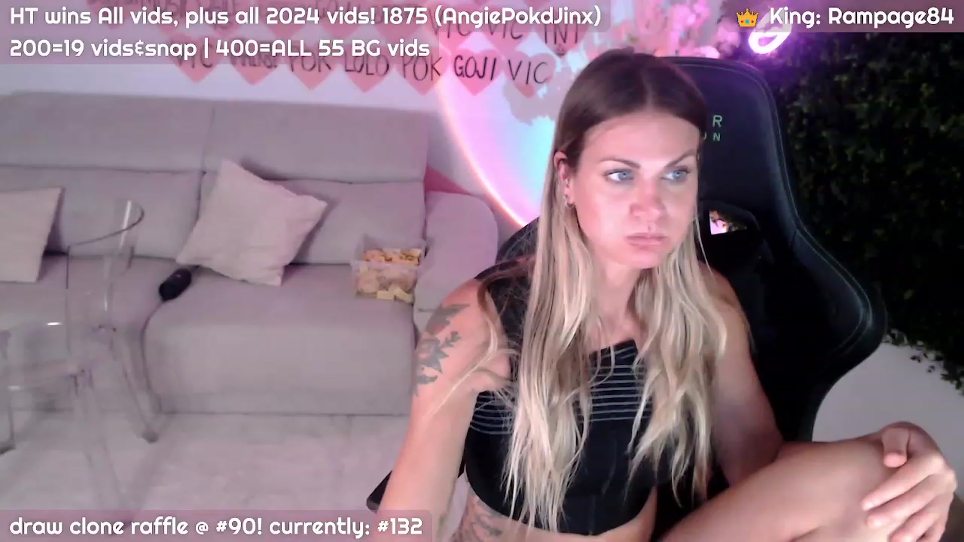 Gallery image thumbnail from JennyJinx's myfreecams stream on, 11/07/2023, 07:36 image 7 of 20