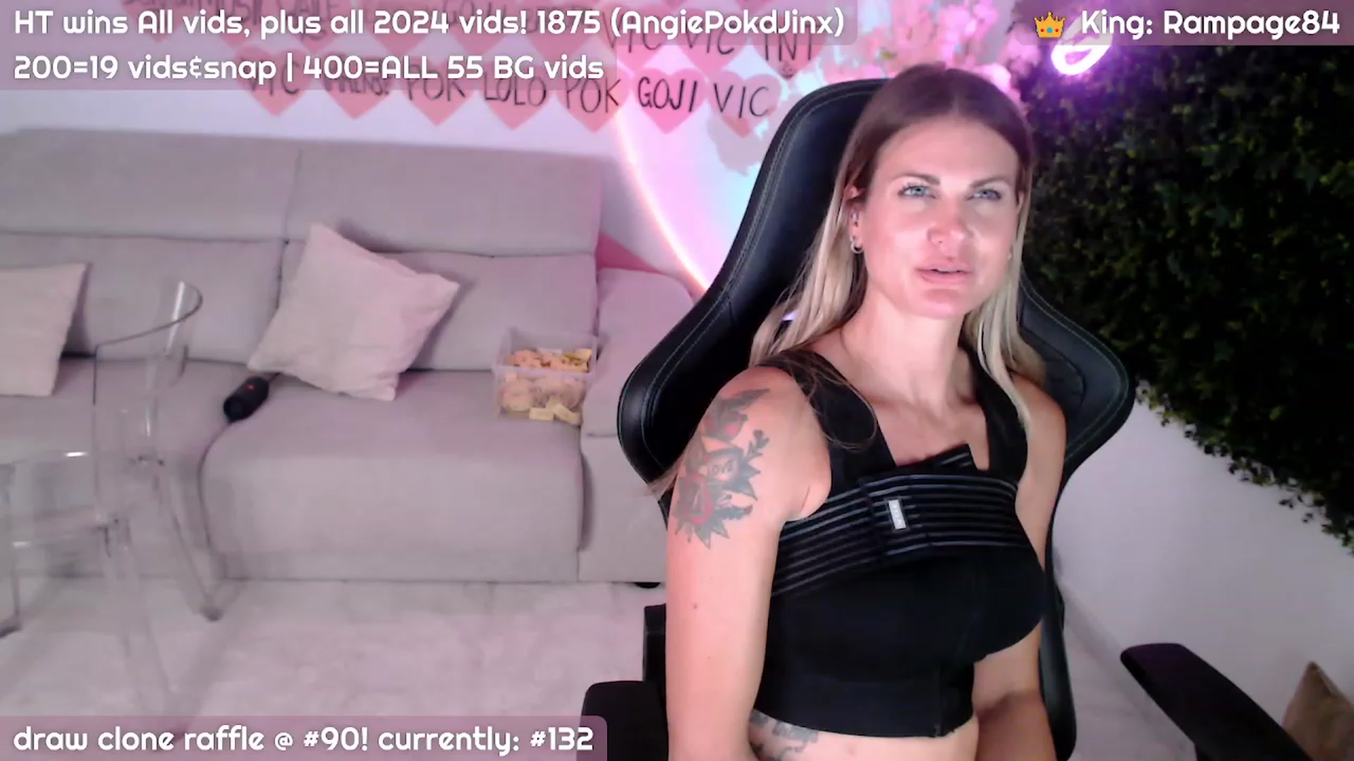 Gallery image thumbnail from JennyJinx's myfreecams stream on, 11/07/2023, 07:36 image 10 of 20