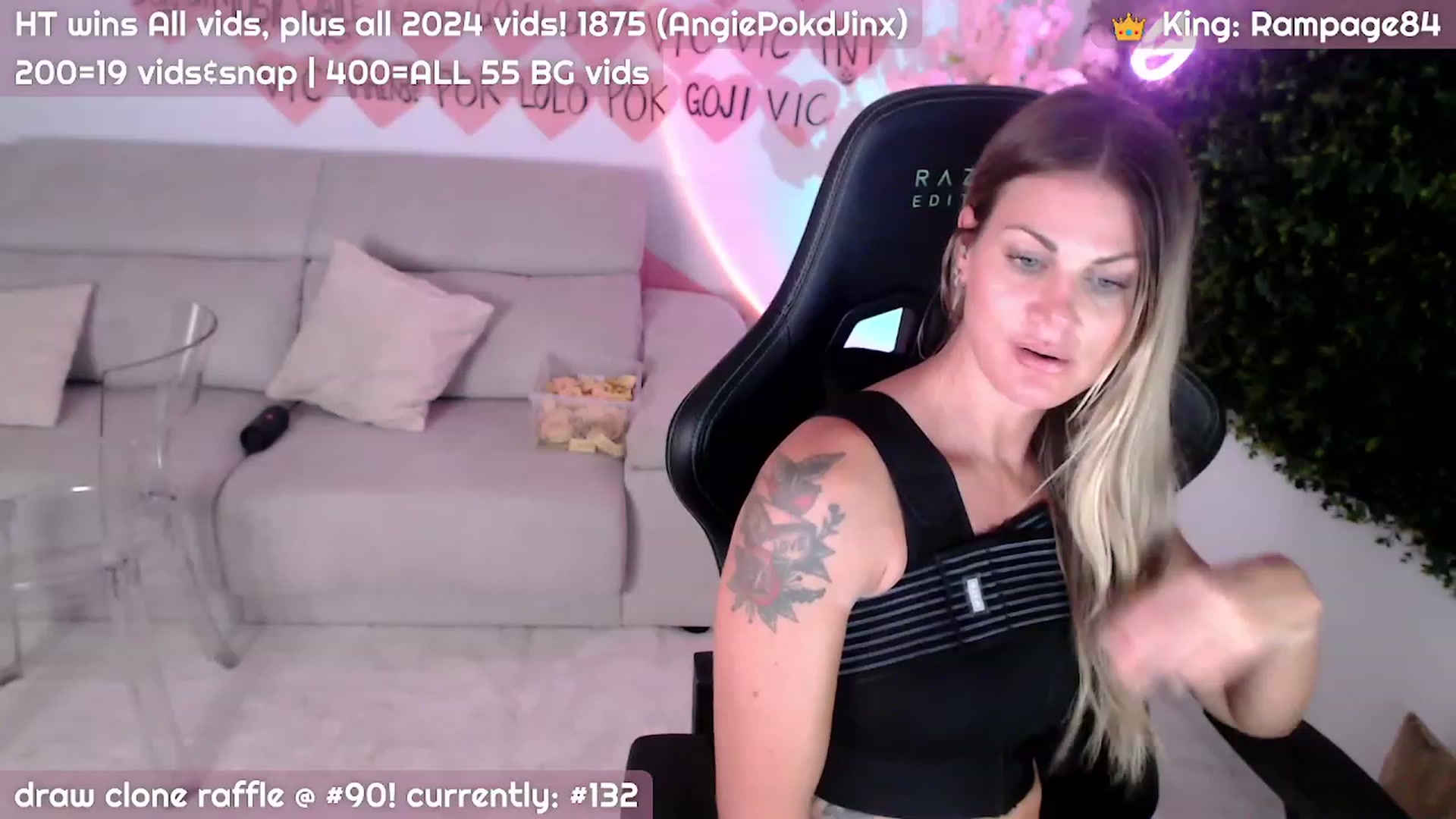 Gallery image thumbnail from JennyJinx's myfreecams stream on, 11/07/2023, 07:36 image 12 of 20
