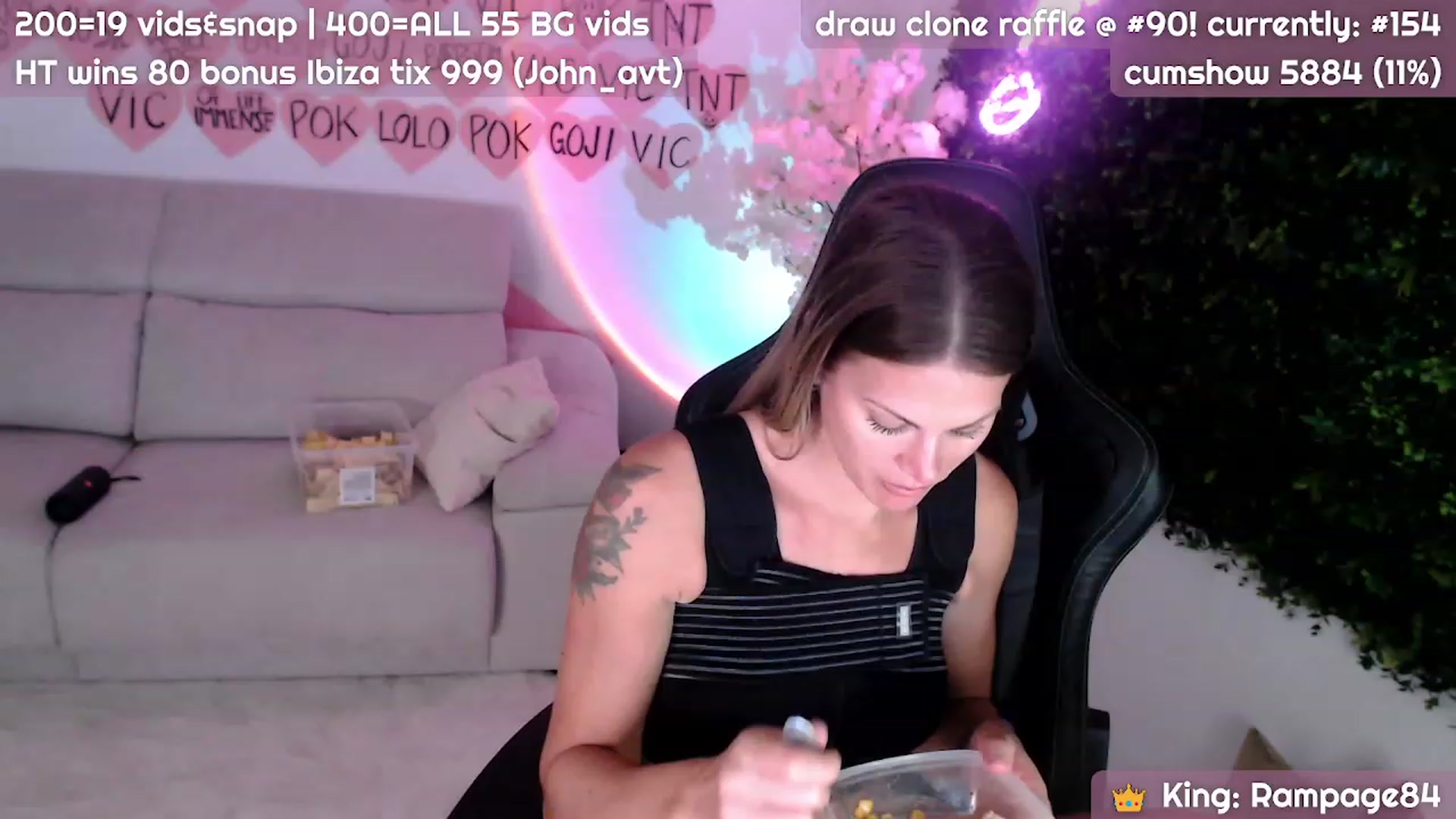 Gallery image thumbnail from JennyJinx's myfreecams stream on, 11/08/2023, 06:53 image 10 of 20