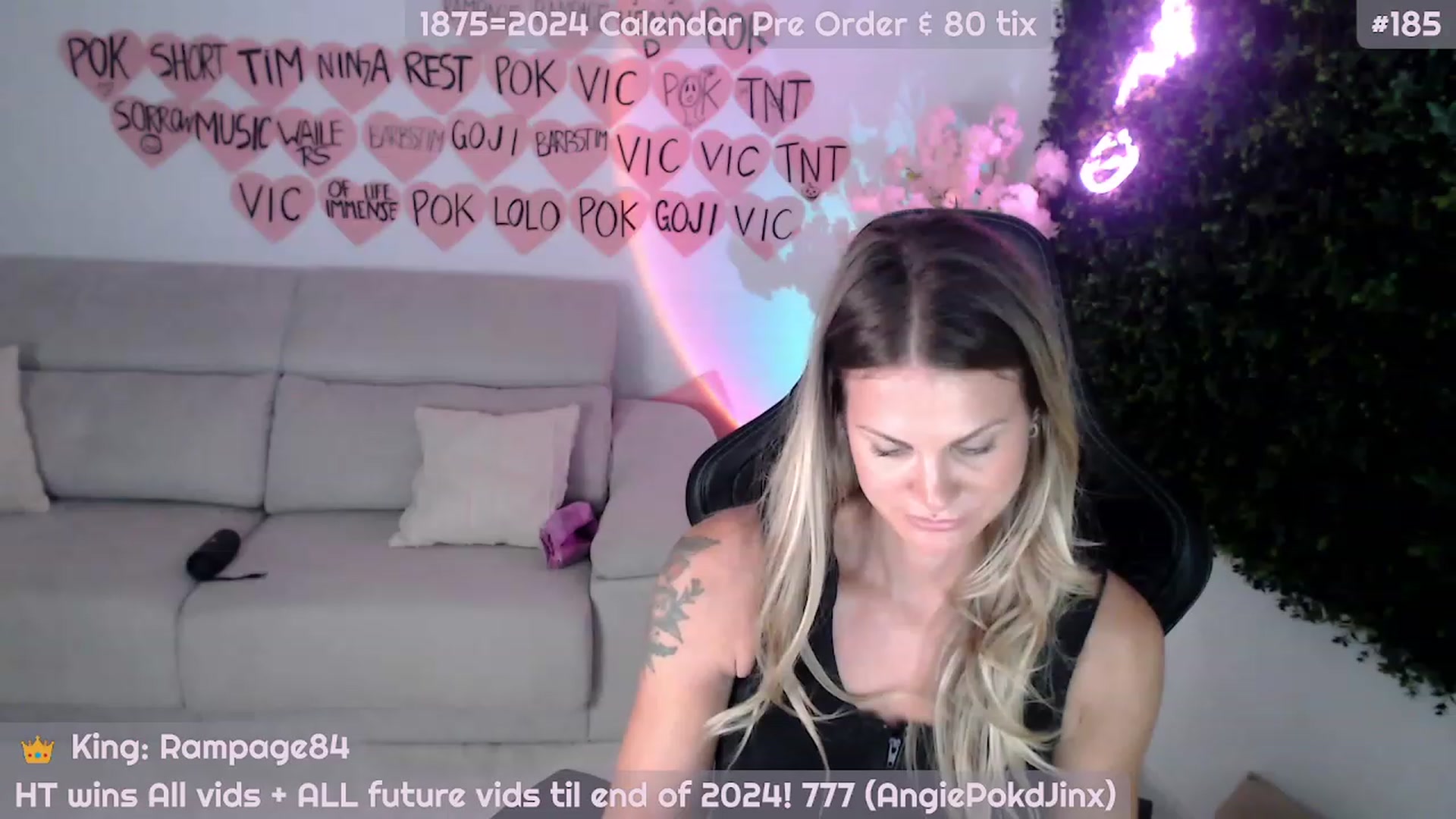 Gallery image thumbnail from JennyJinx's myfreecams stream on, 11/11/2023, 07:36 image 15 of 20