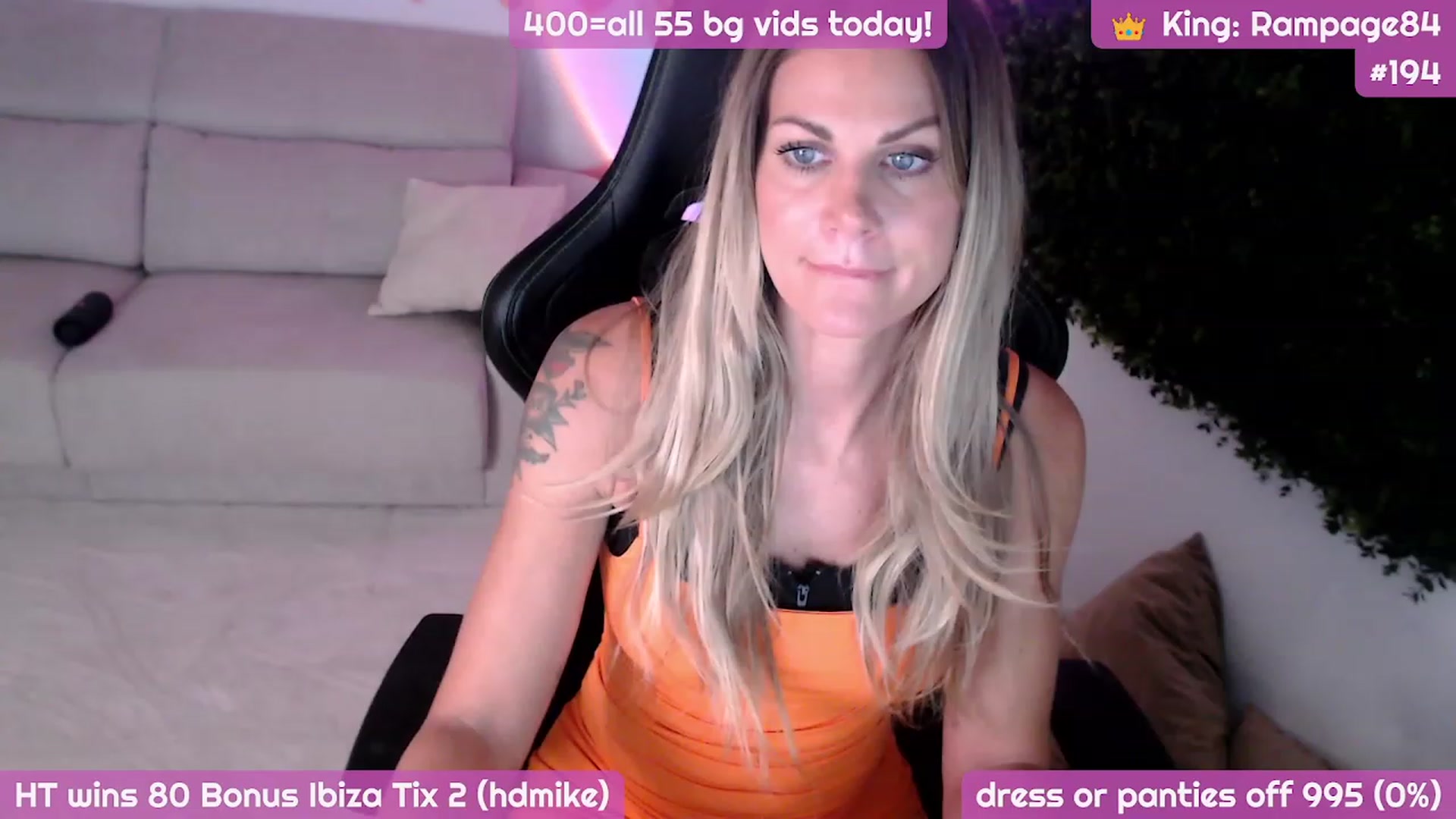 Gallery image thumbnail from JennyJinx's myfreecams stream on, 11/13/2023, 04:55 image 18 of 20