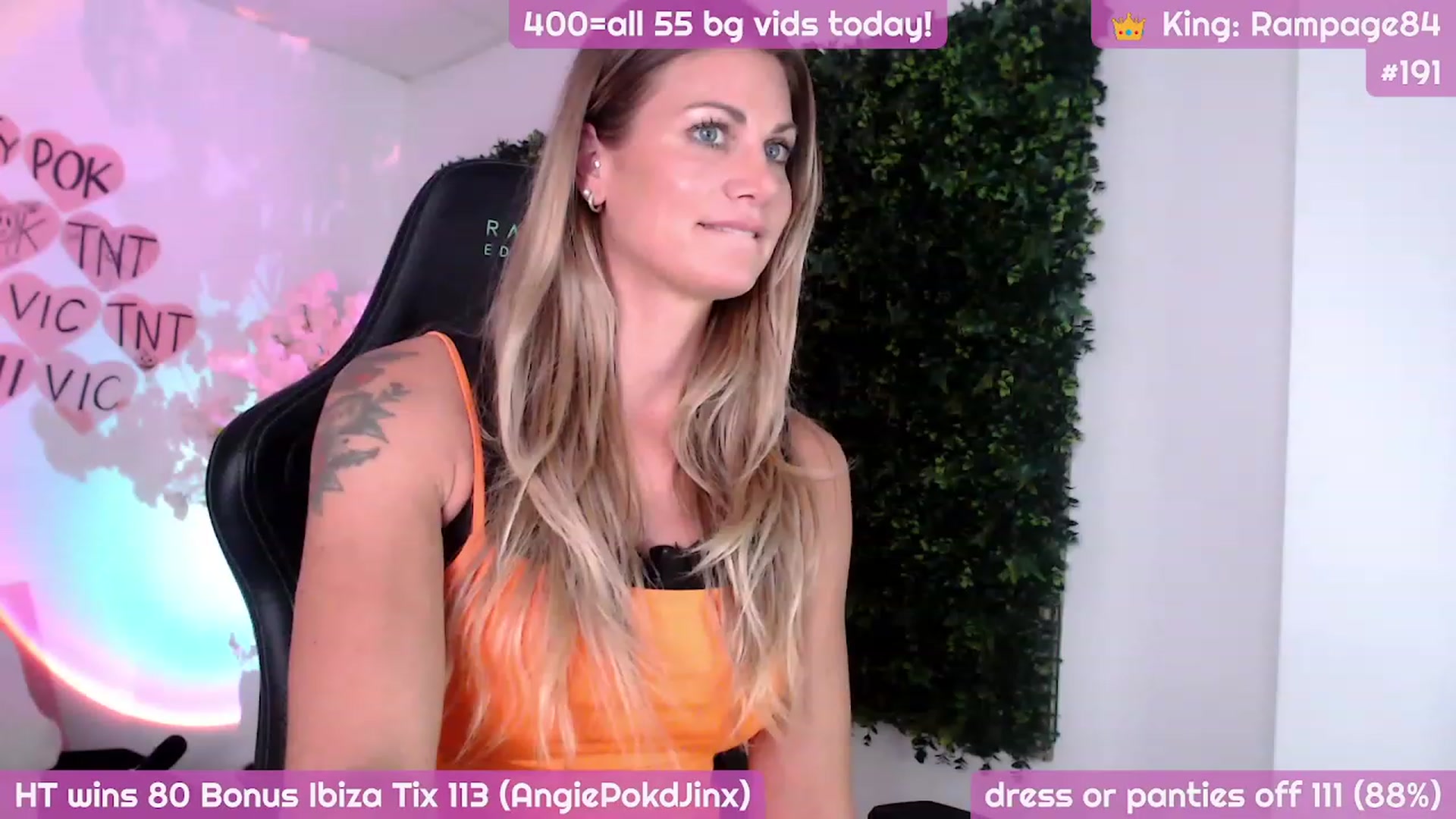 Gallery image thumbnail from JennyJinx's myfreecams stream on, 11/13/2023, 06:11 image 18 of 20