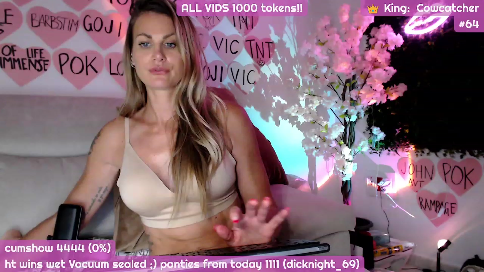 Gallery image thumbnail from JennyJinx's myfreecams stream on, 11/29/2023, 09:41 image 15 of 20