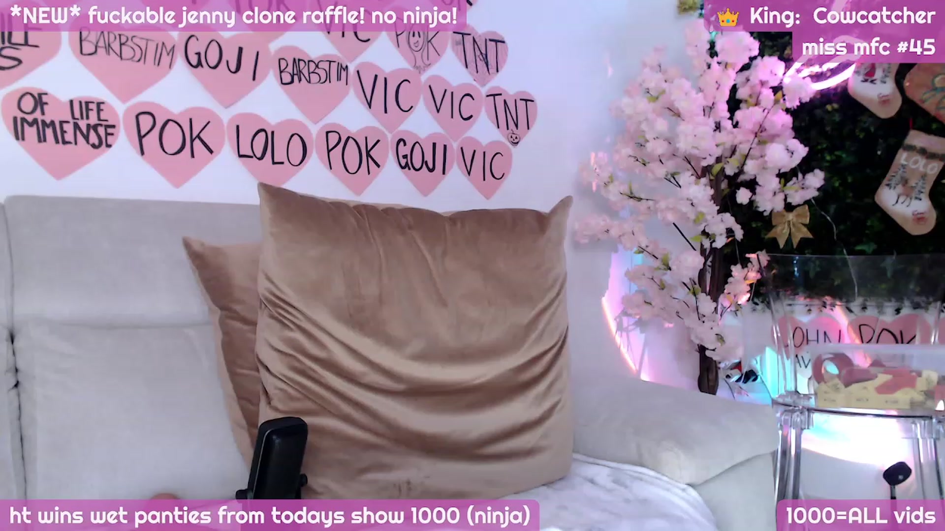 Gallery image thumbnail from JennyJinx's myfreecams stream on, 12/05/2023, 05:46 image 18 of 20