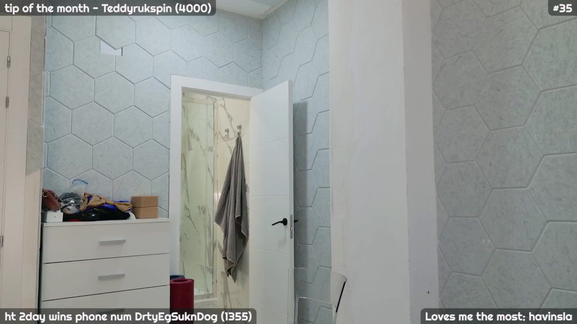Gallery image thumbnail from JennyJinx's myfreecams stream on, 08/13/2024, 09:40 image 18 of 20