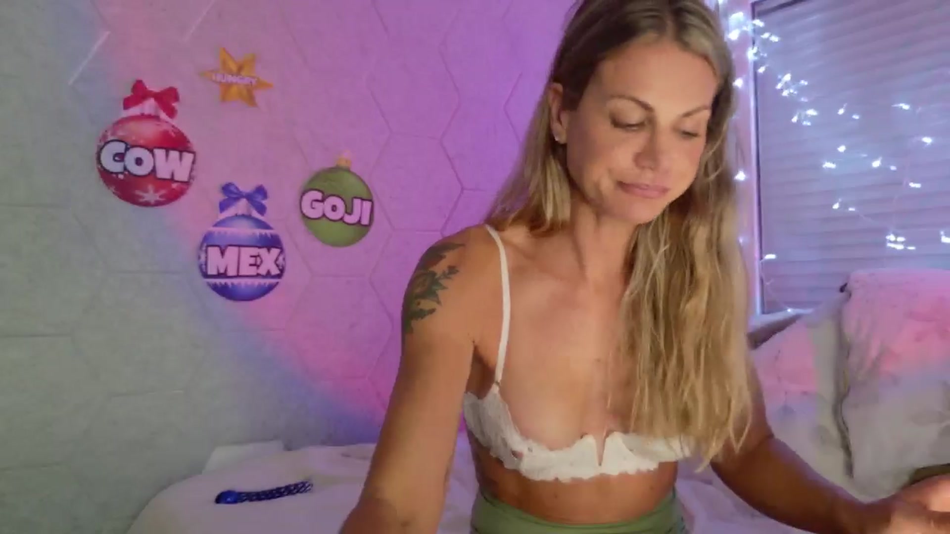Gallery image thumbnail from JennyJinx's myfreecams stream on, 11/04/2024, 02:05 image 7 of 20
