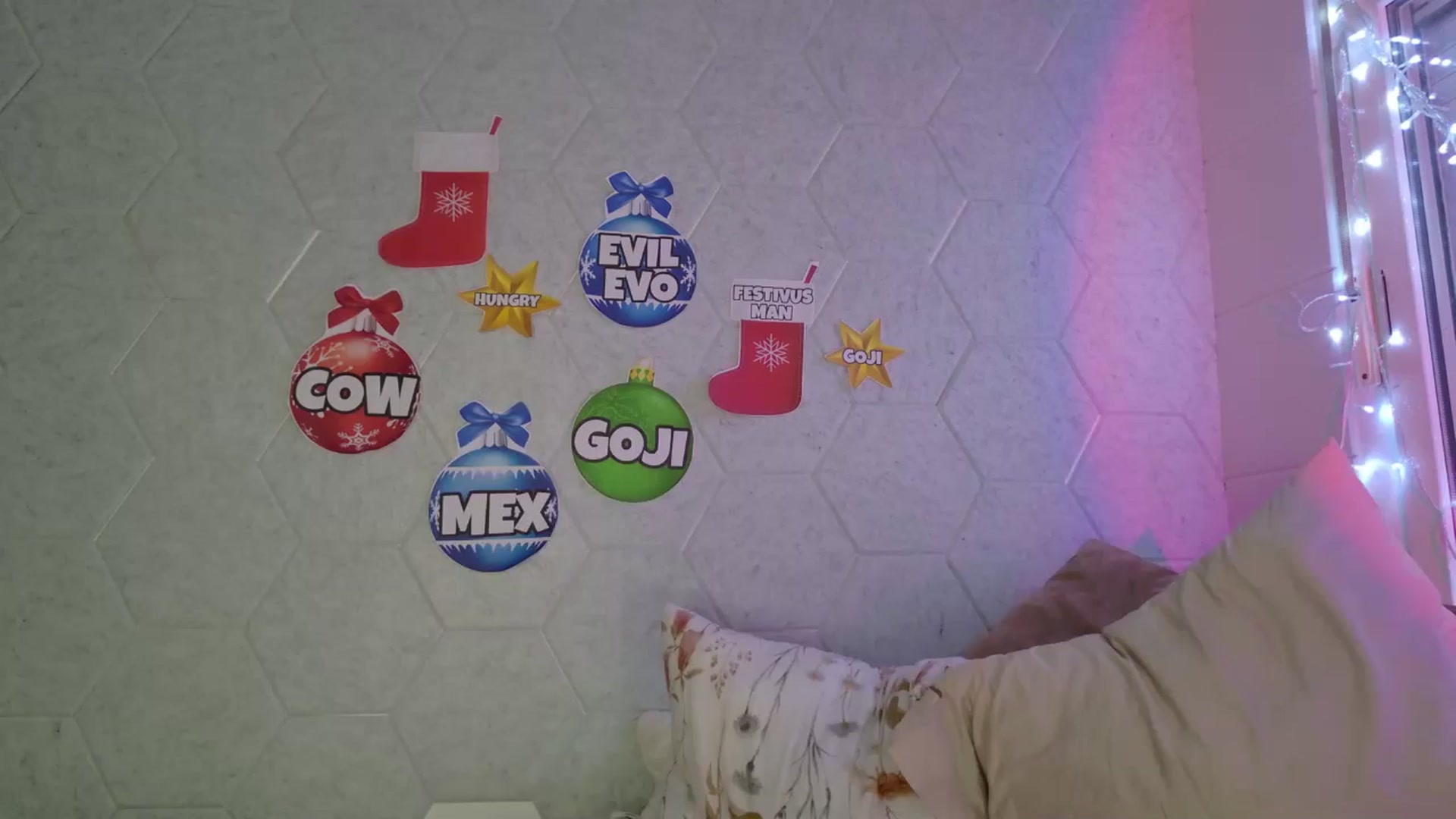 Gallery image thumbnail from JennyJinx's myfreecams stream on, 11/05/2024, 02:54 image 15 of 20