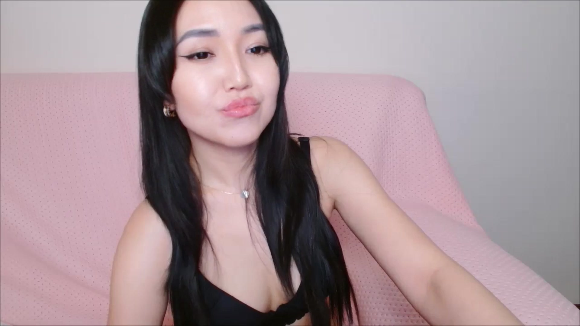 Gallery image thumbnail from JennyLeee's myfreecams stream on, 05/26/2024, 09:01 image 5 of 20