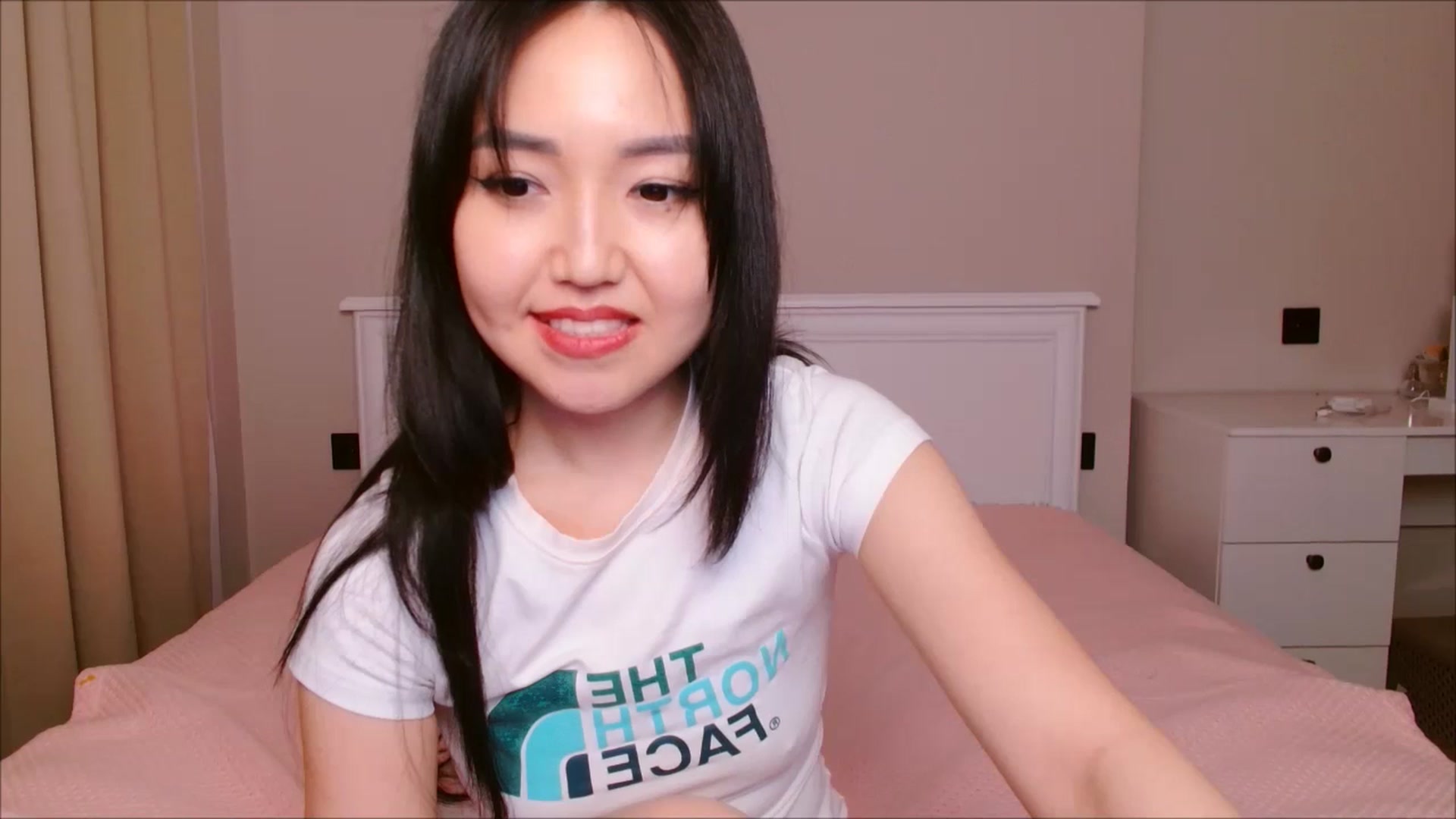 Gallery image thumbnail from JennyLeee's myfreecams stream on, 06/01/2024, 09:39 image 14 of 20