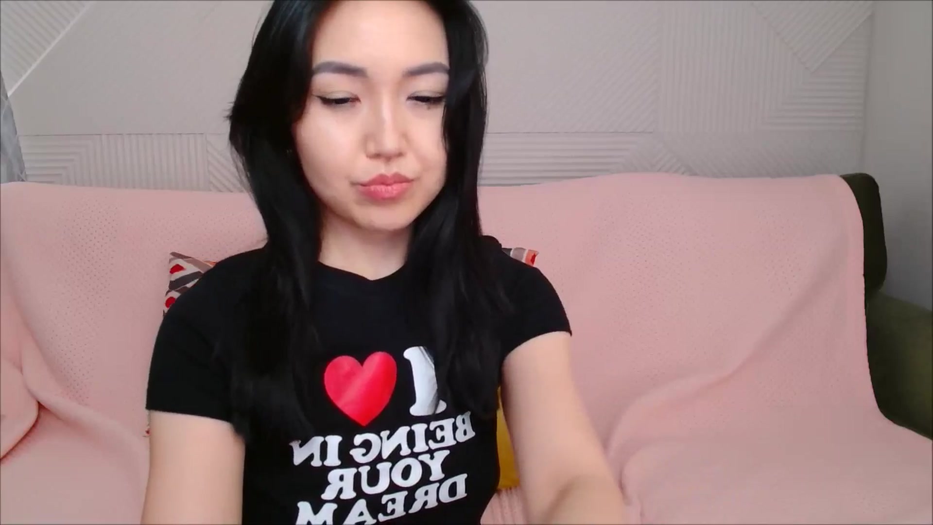 Gallery image thumbnail from JennyLeee's myfreecams stream on, 06/24/2024, 07:06 image 18 of 20